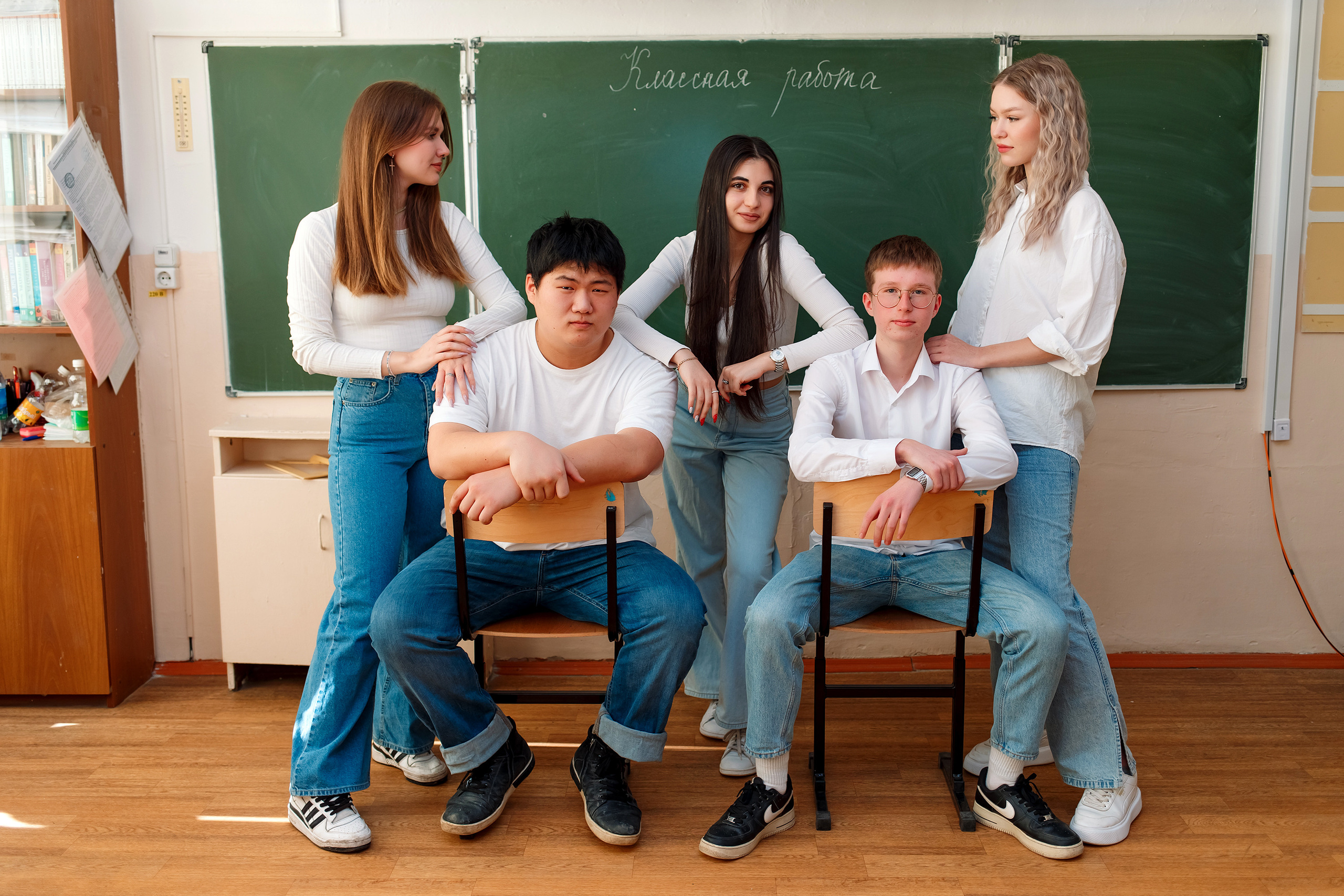 11 класс 11 школа, съемка в школе. Фотограф Любовь Корниенко, Примоский край