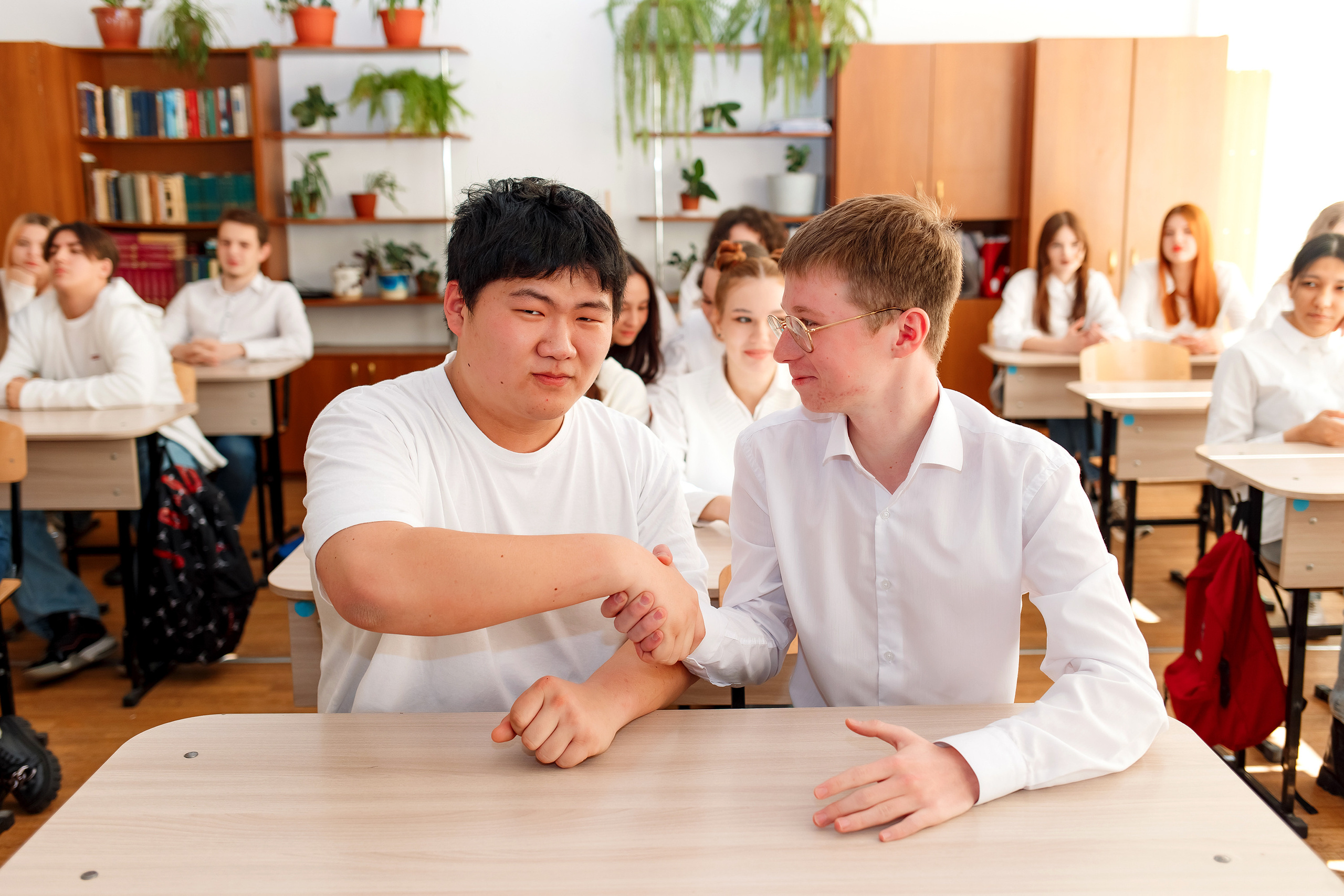 11 класс 11 школа, съемка в школе. Фотограф Любовь Корниенко, Примоский край