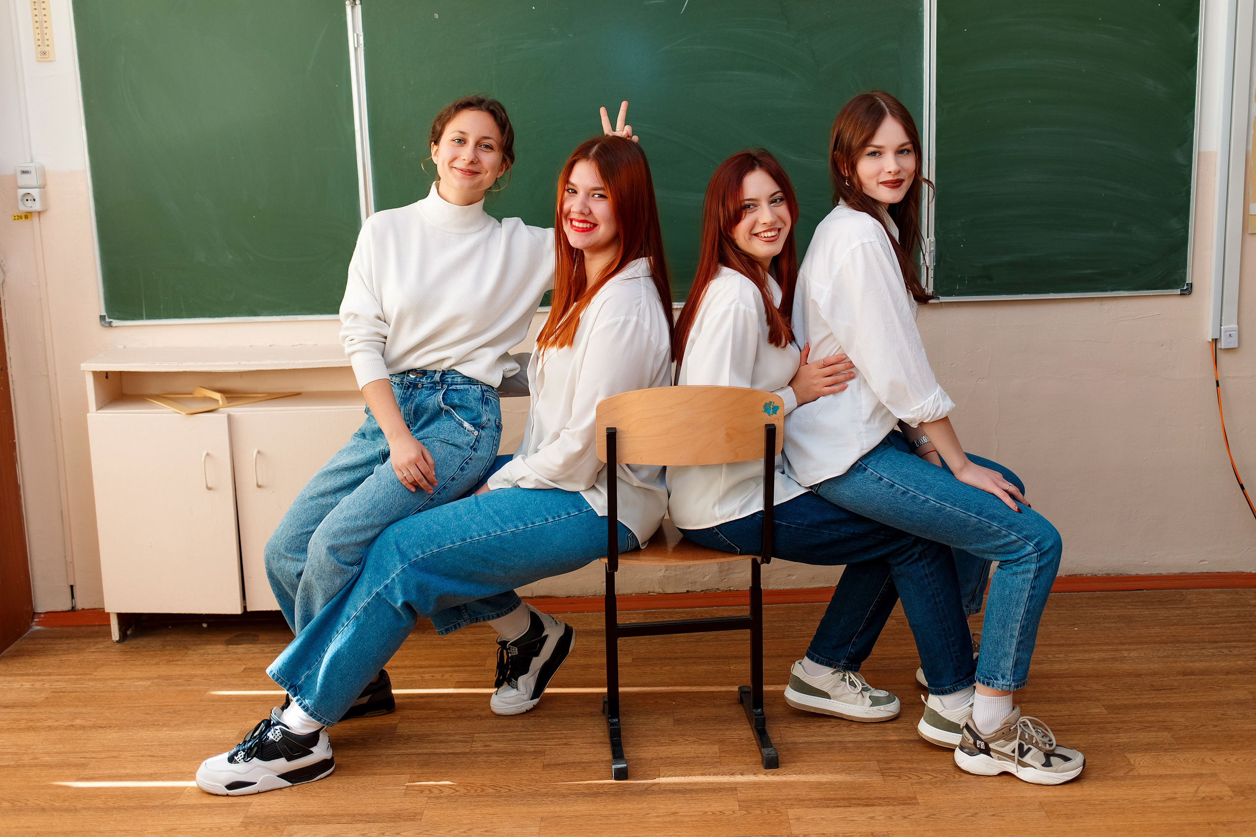 11 класс 11 школа, съемка в школе. Фотограф Любовь Корниенко, Примоский край