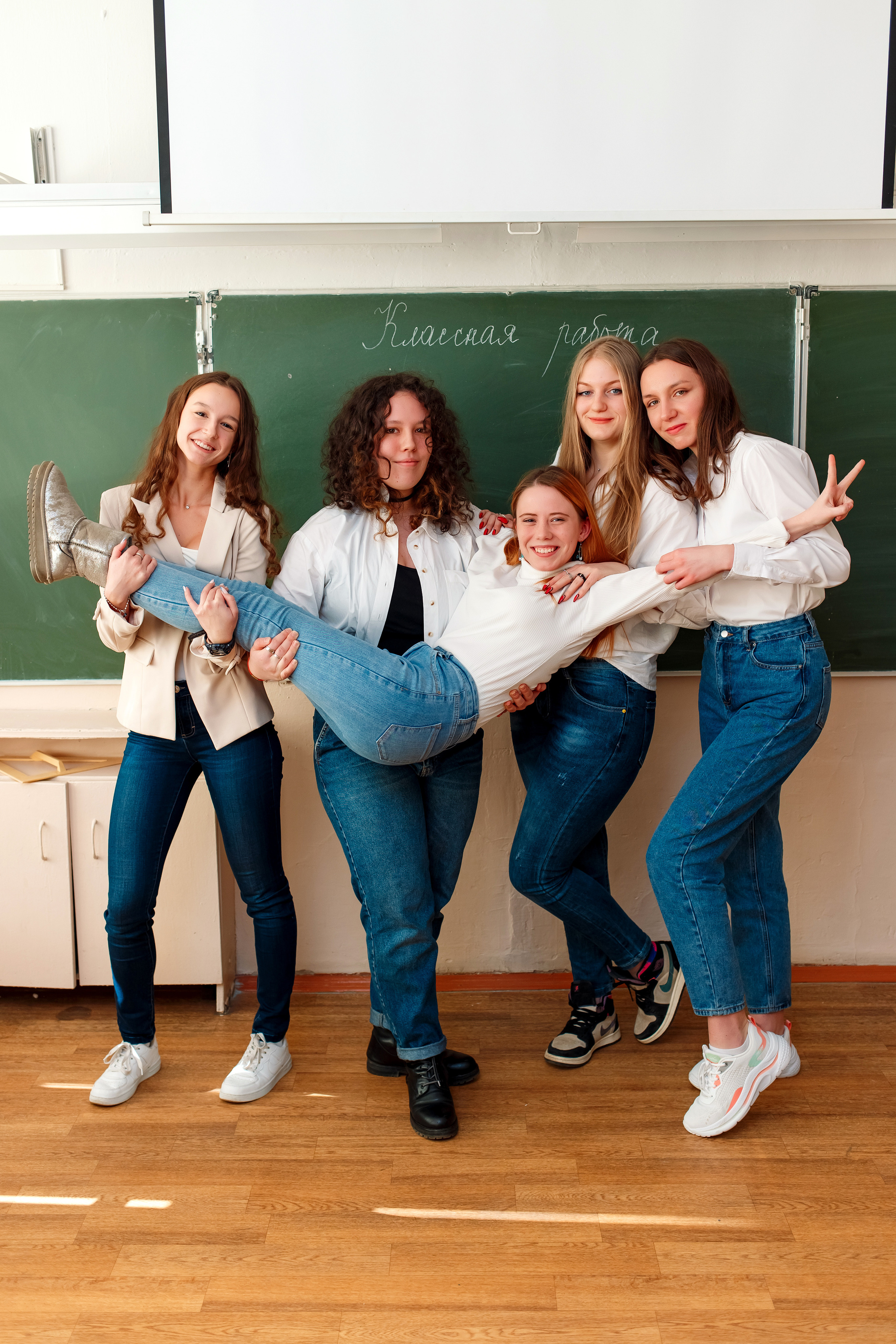 11 класс 11 школа, съемка в школе. Фотограф Любовь Корниенко, Примоский край