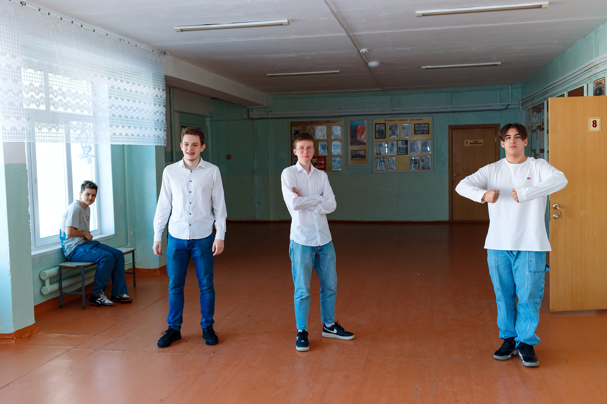 11 класс 11 школа, съемка в школе. Фотограф Любовь Корниенко, Примоский край