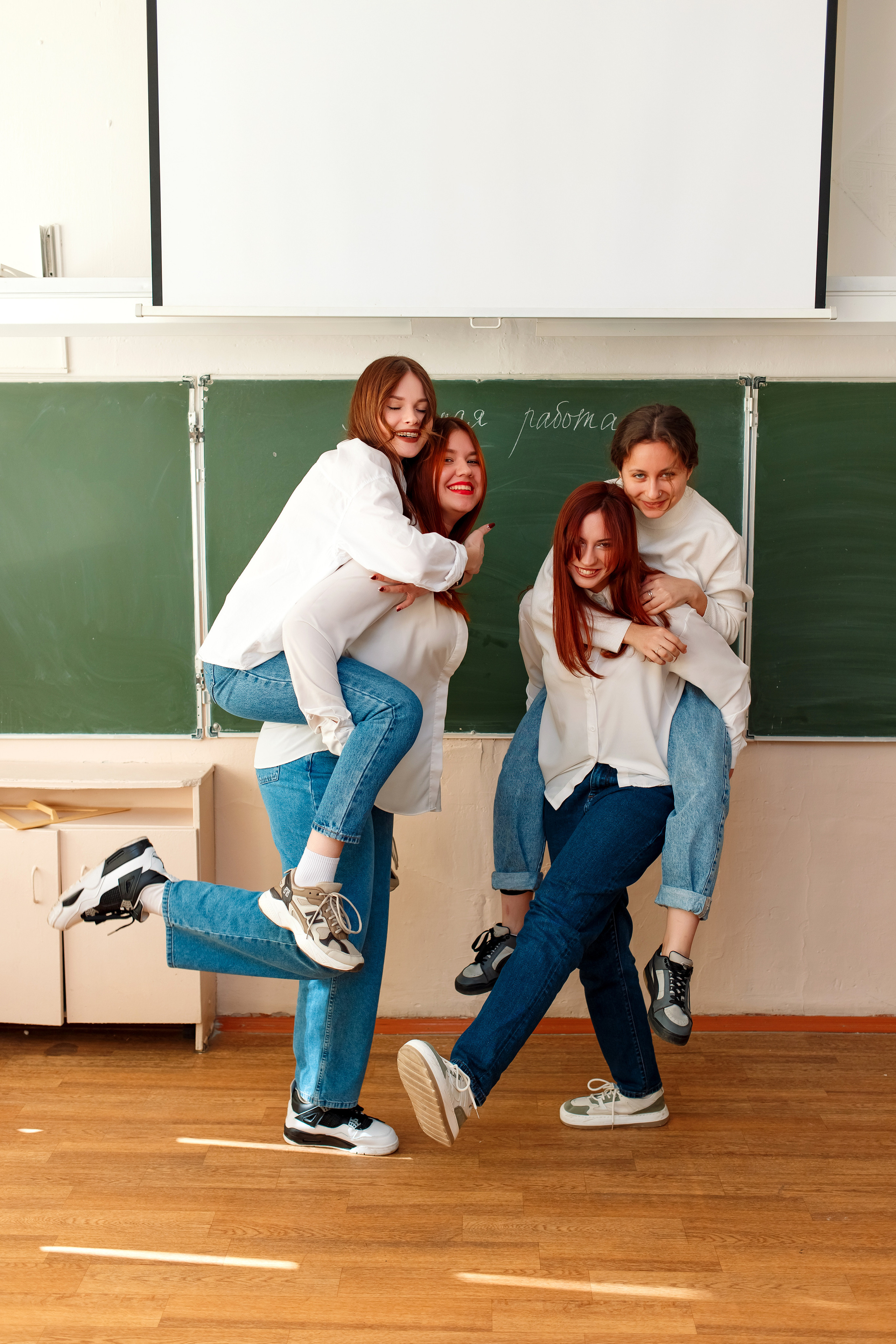 11 класс 11 школа, съемка в школе. Фотограф Любовь Корниенко, Примоский край