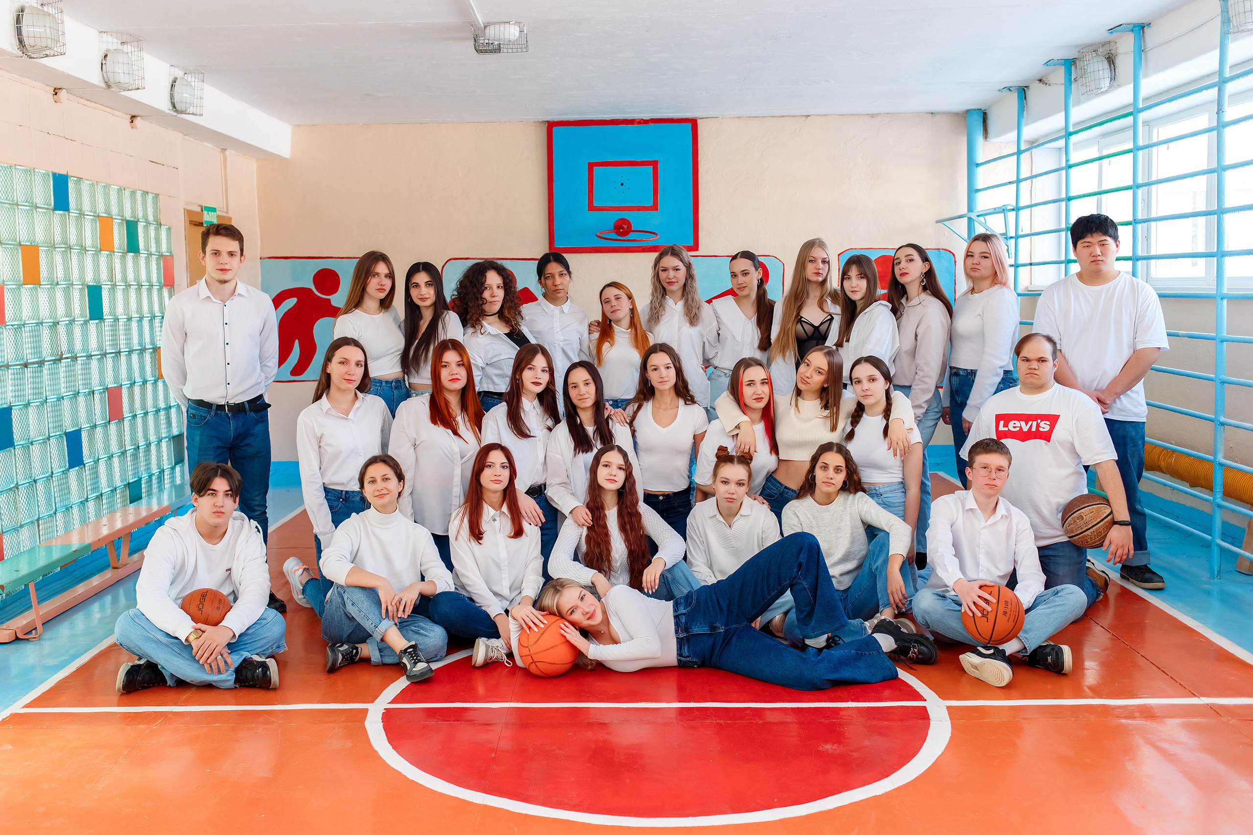 11 класс 11 школа, съемка в школе. Фотограф Любовь Корниенко, Примоский край