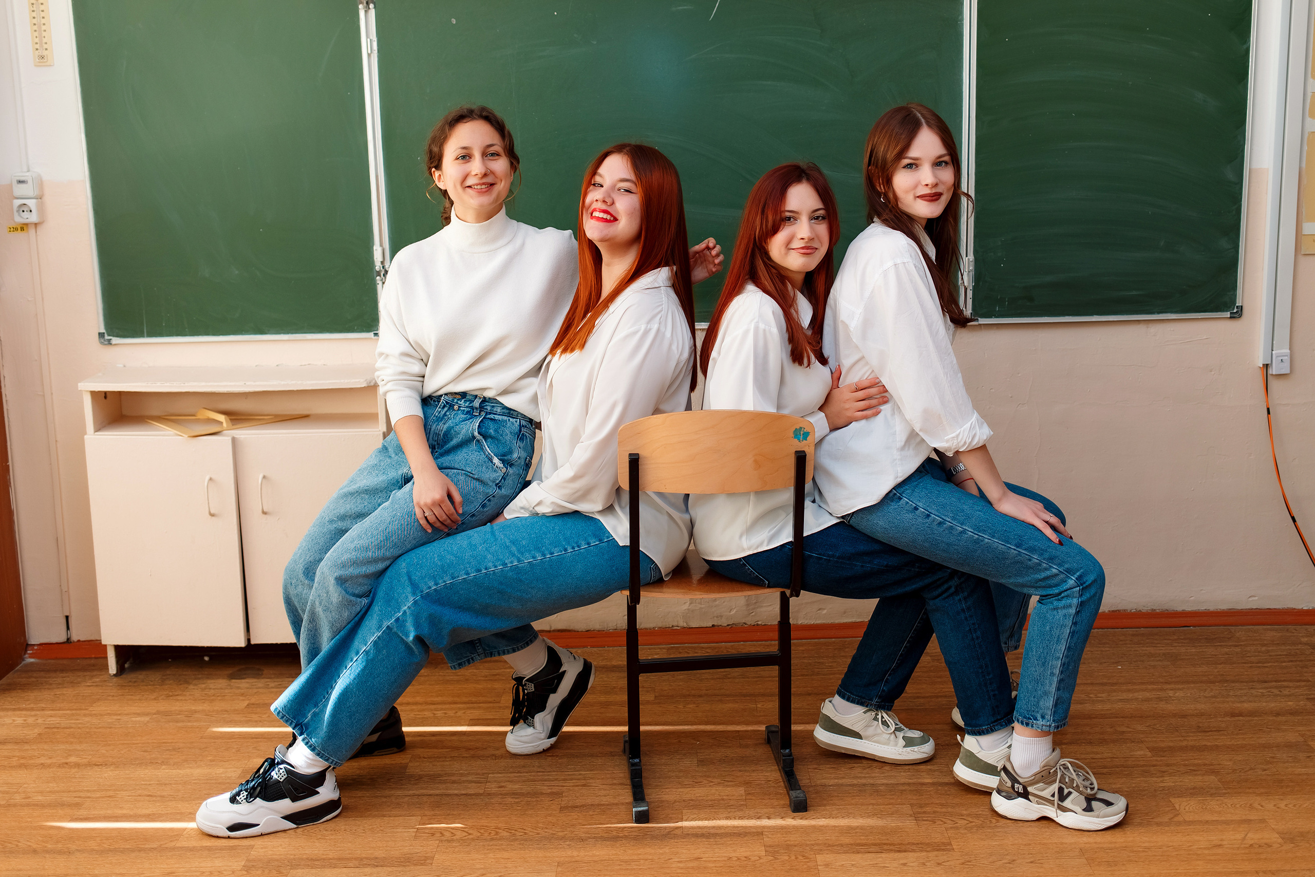 11 класс 11 школа, съемка в школе. Фотограф Любовь Корниенко, Примоский край