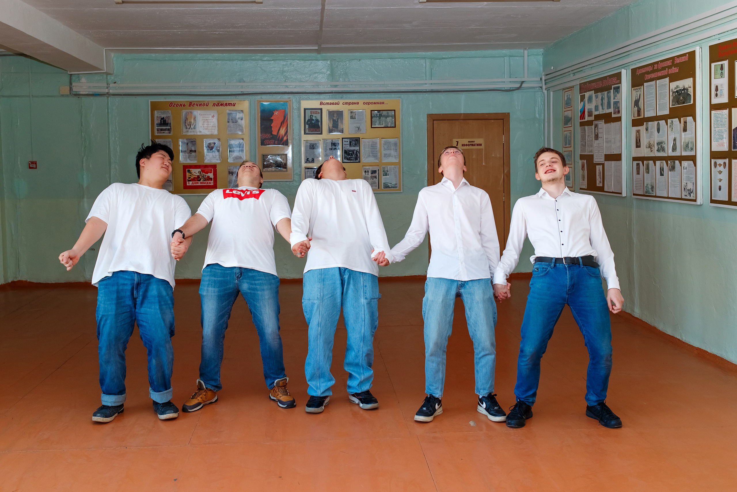 11 класс 11 школа, съемка в школе. Фотограф Любовь Корниенко, Примоский край