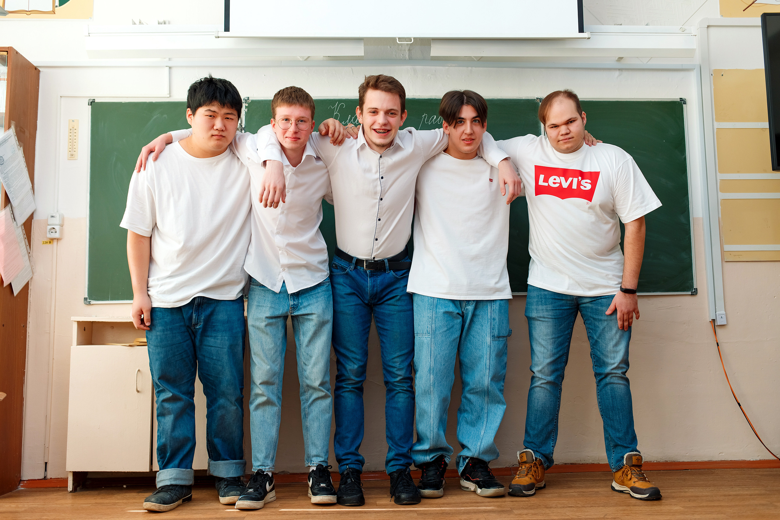 11 класс 11 школа, съемка в школе. Фотограф Любовь Корниенко, Примоский край