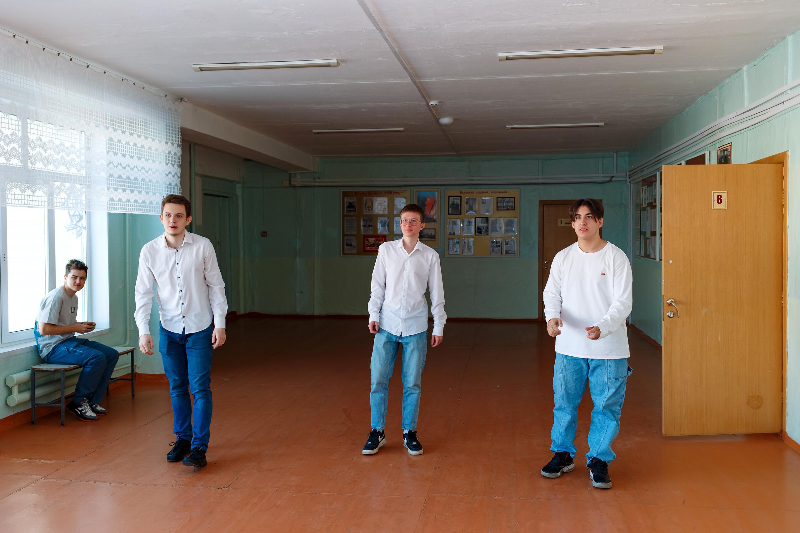 11 класс 11 школа, съемка в школе. Фотограф Любовь Корниенко, Примоский край