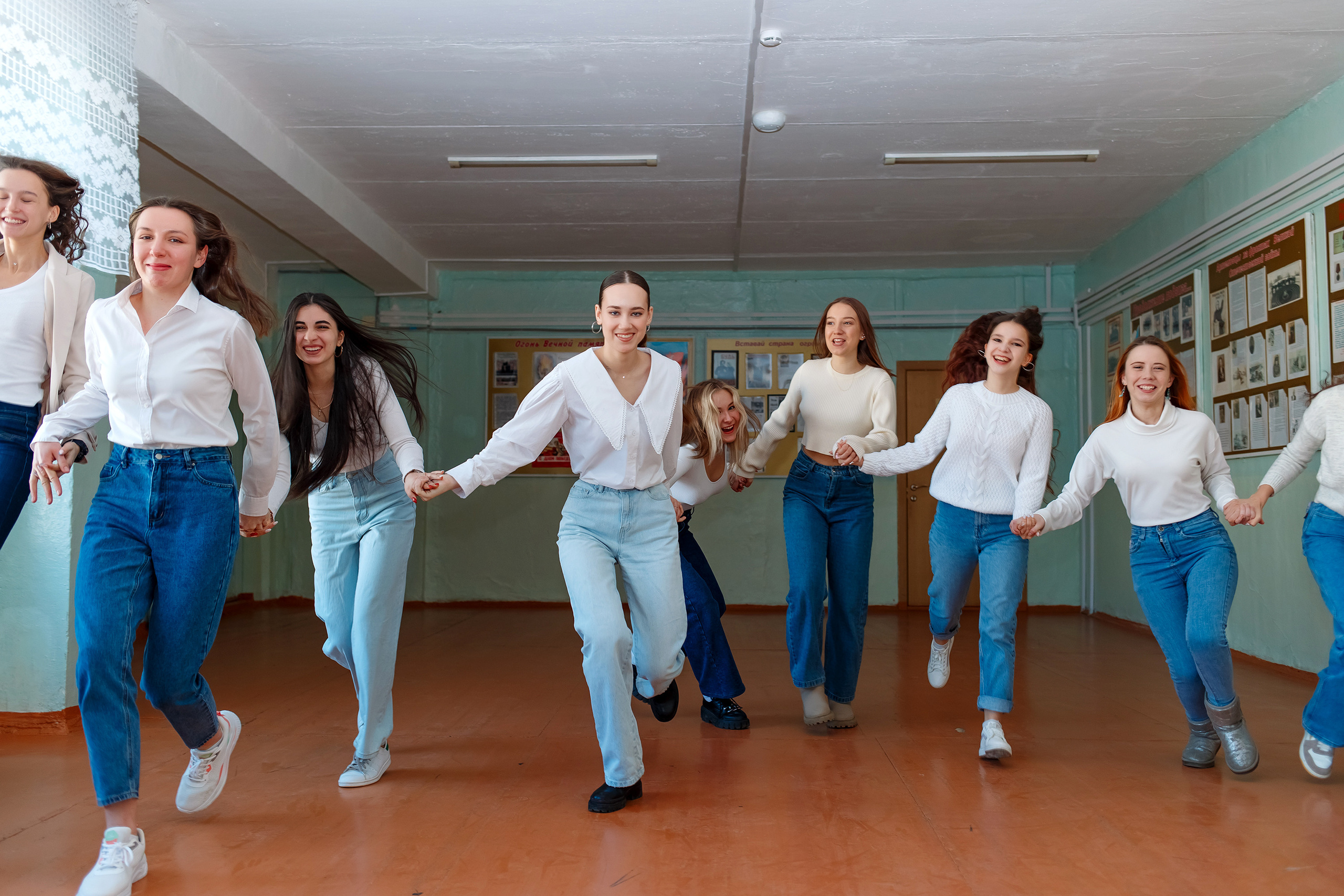 11 класс 11 школа, съемка в школе. Фотограф Любовь Корниенко, Примоский край