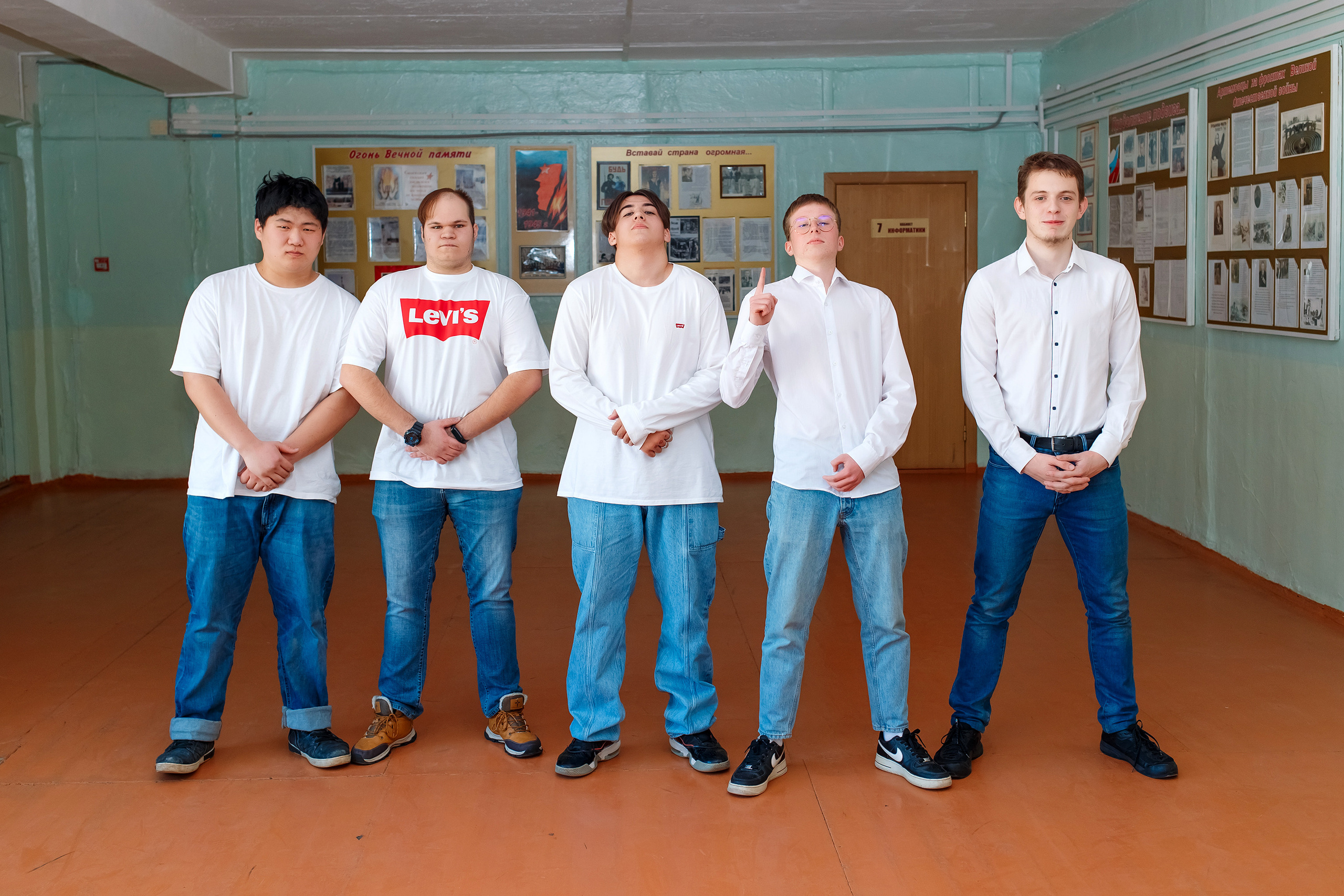 11 класс 11 школа, съемка в школе. Фотограф Любовь Корниенко, Примоский край