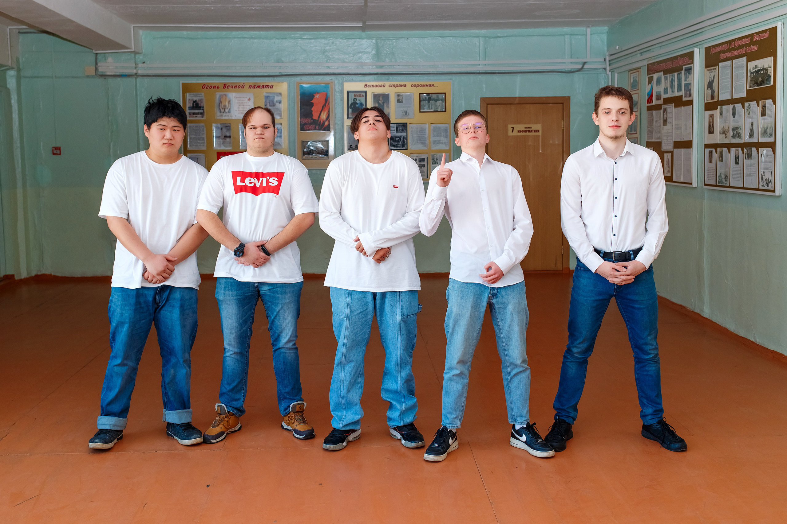 11 класс 11 школа, съемка в школе. Фотограф Любовь Корниенко, Примоский край