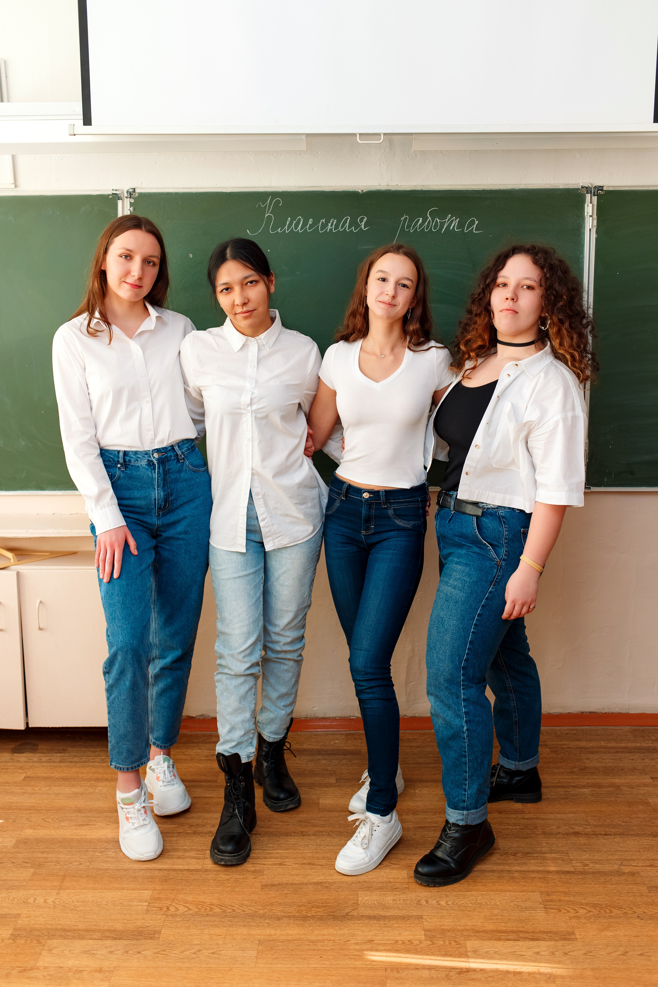 11 класс 11 школа, съемка в школе. Фотограф Любовь Корниенко, Примоский край