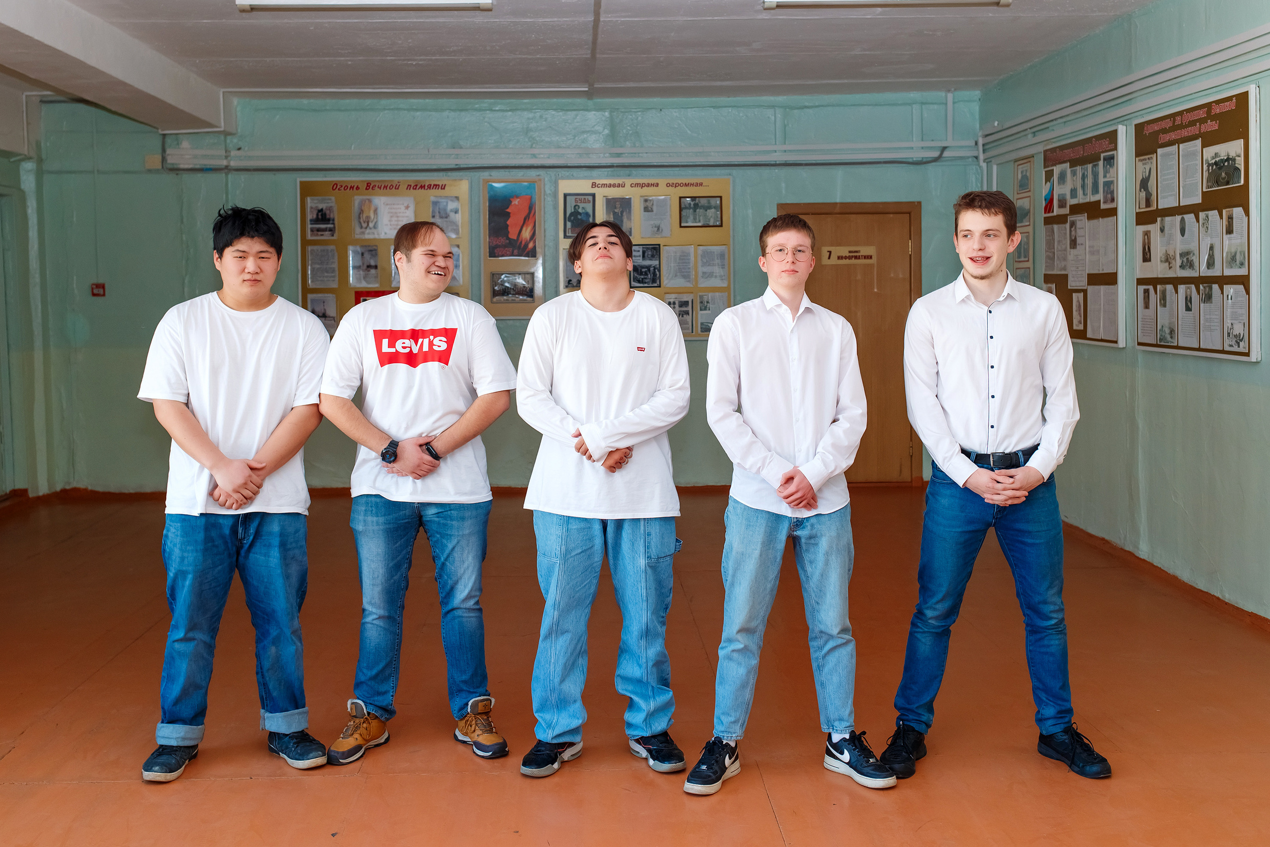 11 класс 11 школа, съемка в школе. Фотограф Любовь Корниенко, Примоский край