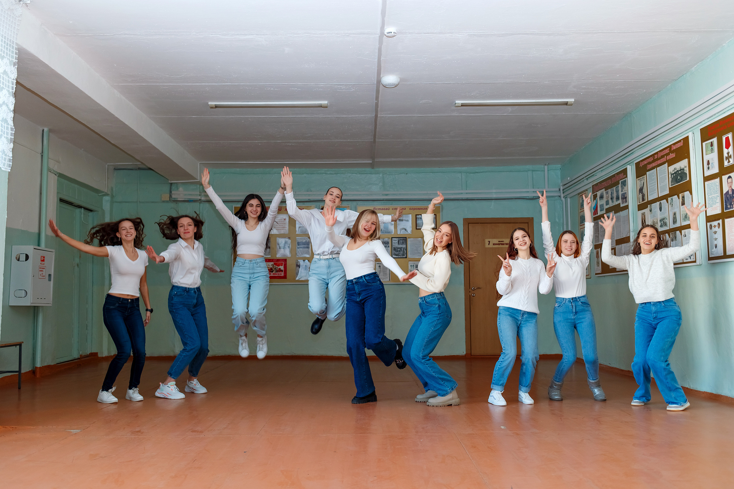 11 класс 11 школа, съемка в школе. Фотограф Любовь Корниенко, Примоский край