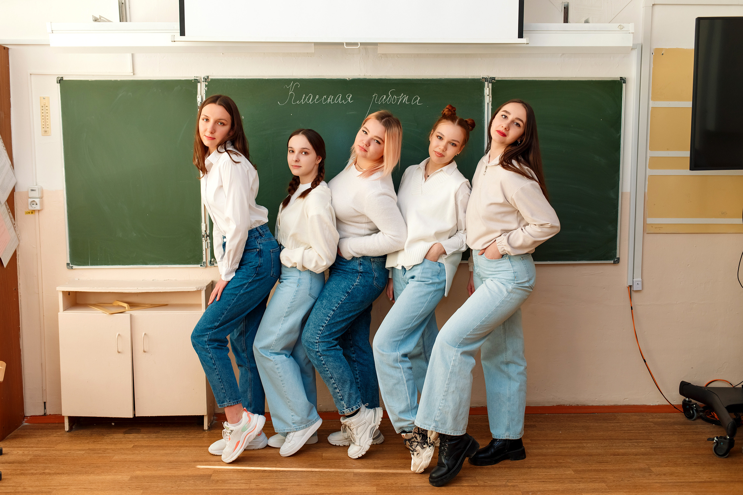 11 класс 11 школа, съемка в школе. Фотограф Любовь Корниенко, Примоский край