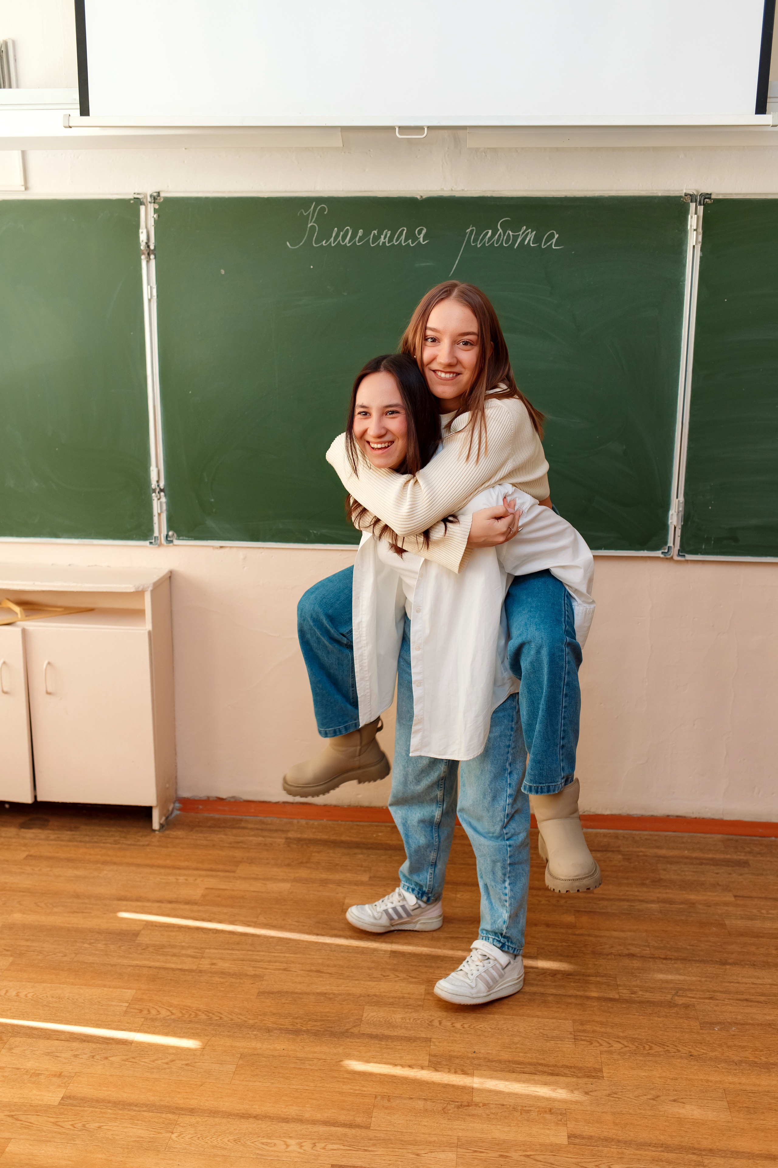 11 класс 11 школа, съемка в школе. Фотограф Любовь Корниенко, Примоский край