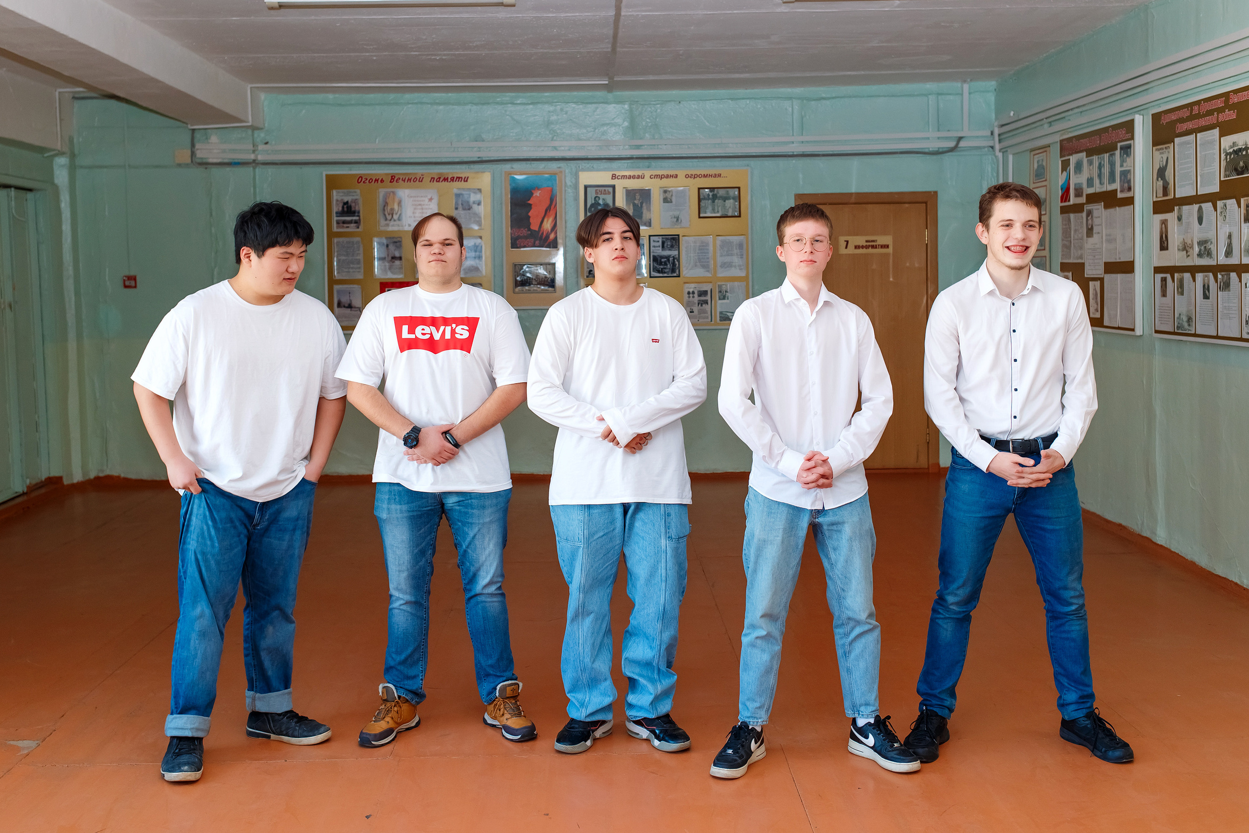 11 класс 11 школа, съемка в школе. Фотограф Любовь Корниенко, Примоский край