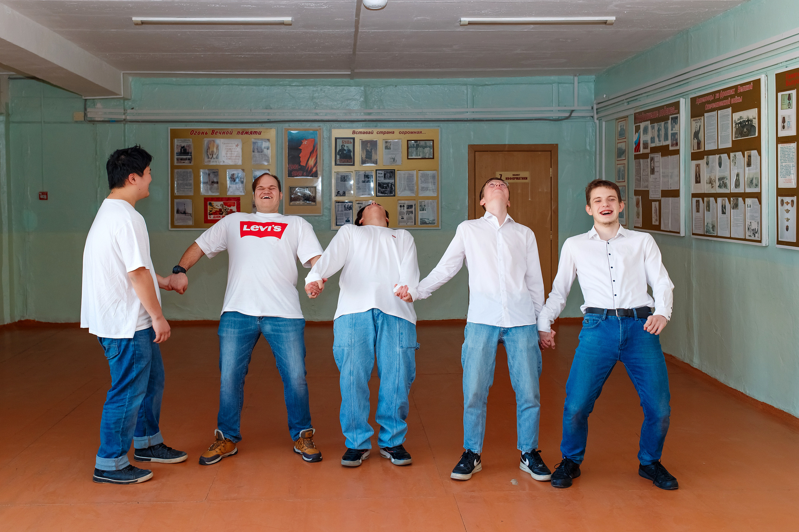 11 класс 11 школа, съемка в школе. Фотограф Любовь Корниенко, Примоский край