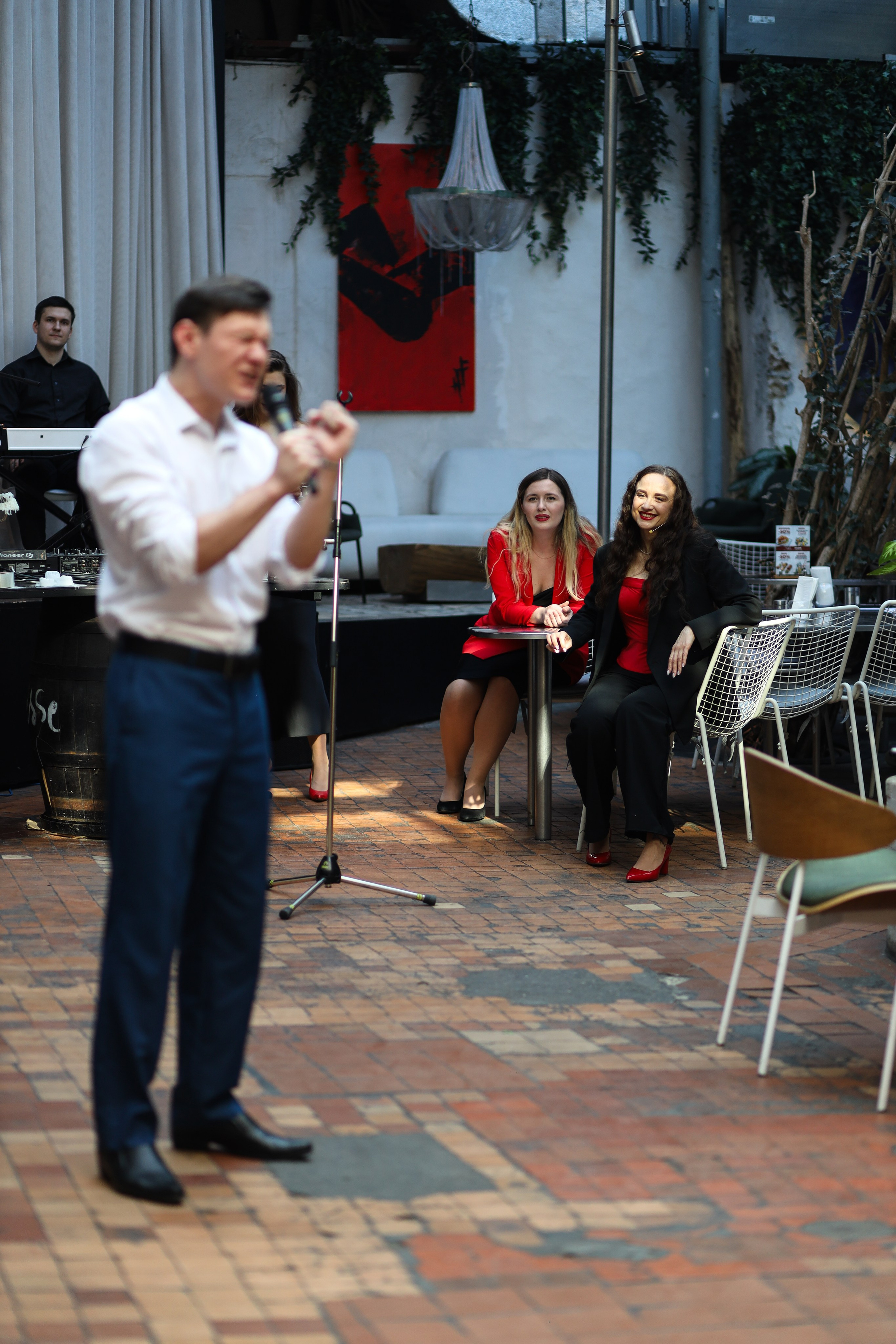 Gastrodvor 8 March. Дженбаз Павел — фотограф в Ялте