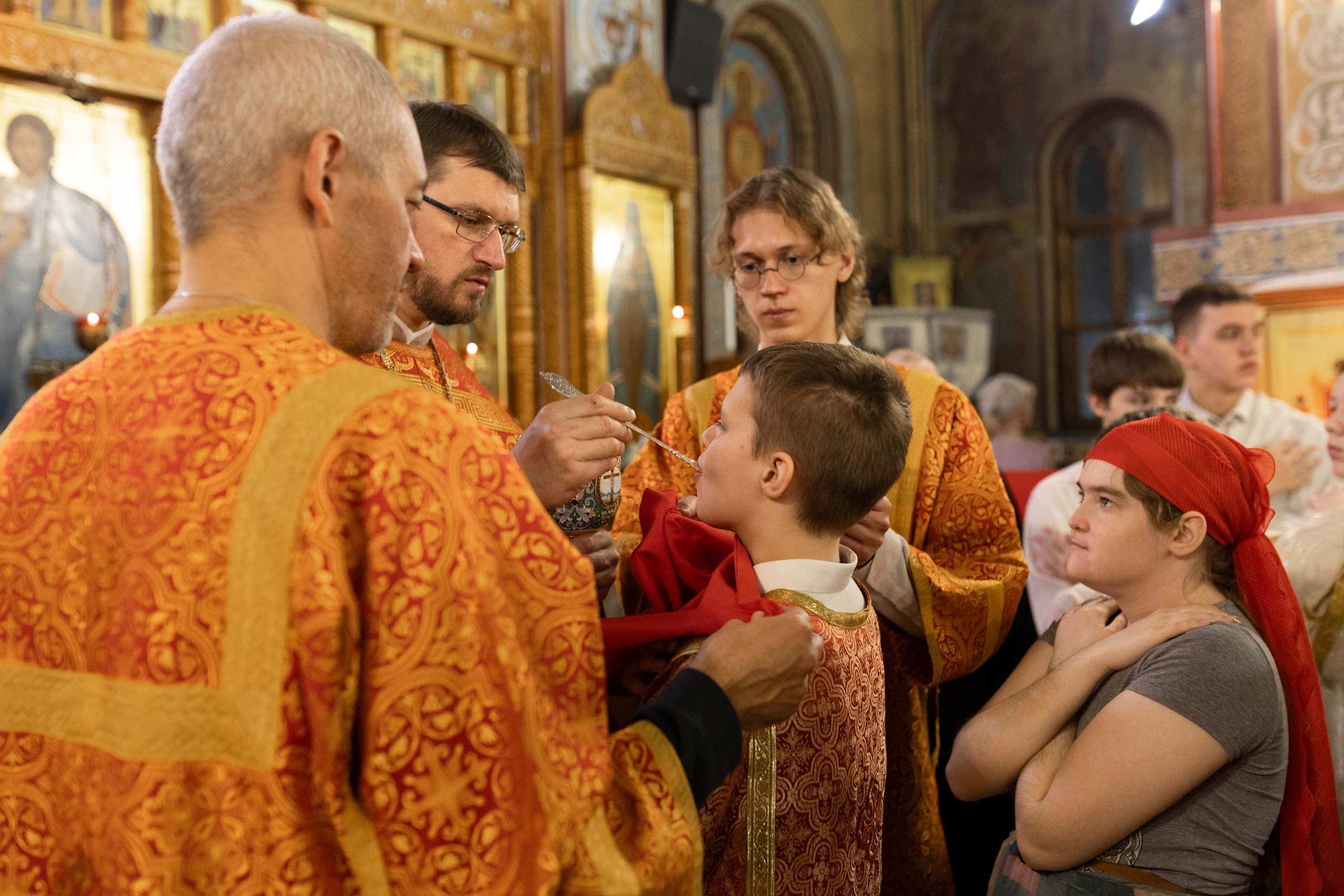 Пасха Господня. ТОП Фотограф на Крещение и Венчание Железногорск Алексей Мещеряков