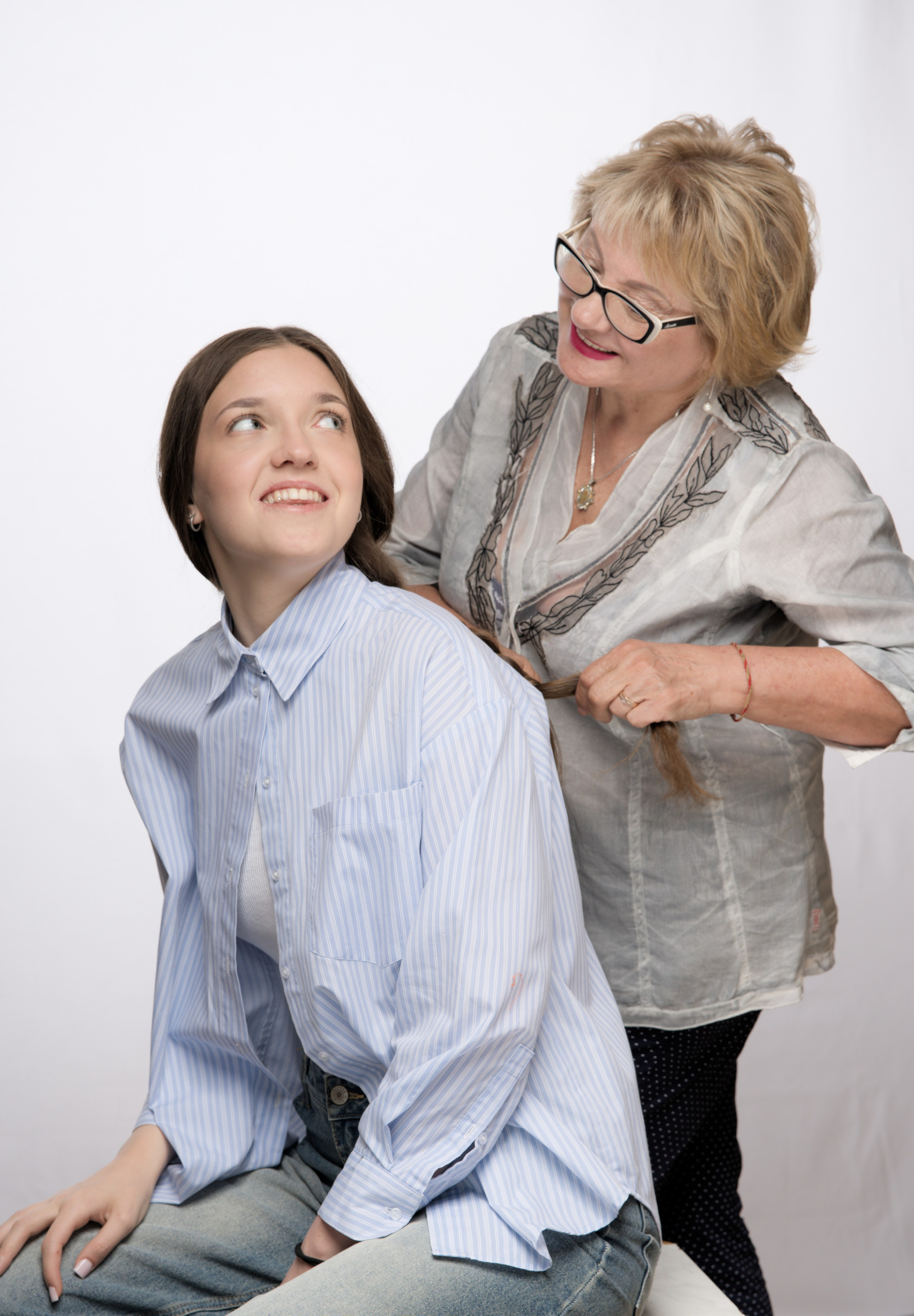 Арина с бабушкой. Портретный фотограф в Тюмени Баталина Ольга