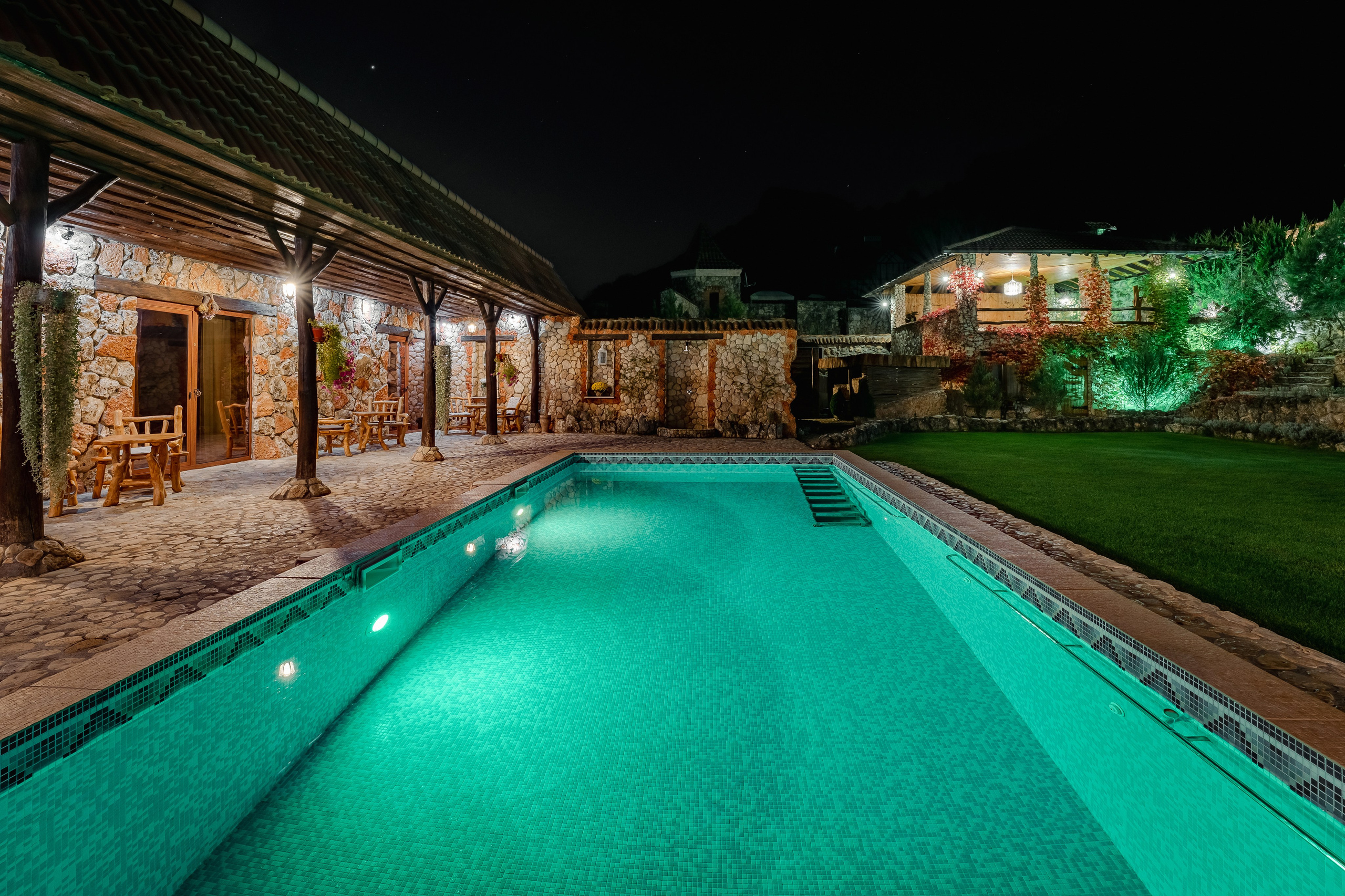 Фасадная фотосъёмка отелей Сочи. Отельный интерьерный фотограф Сочи