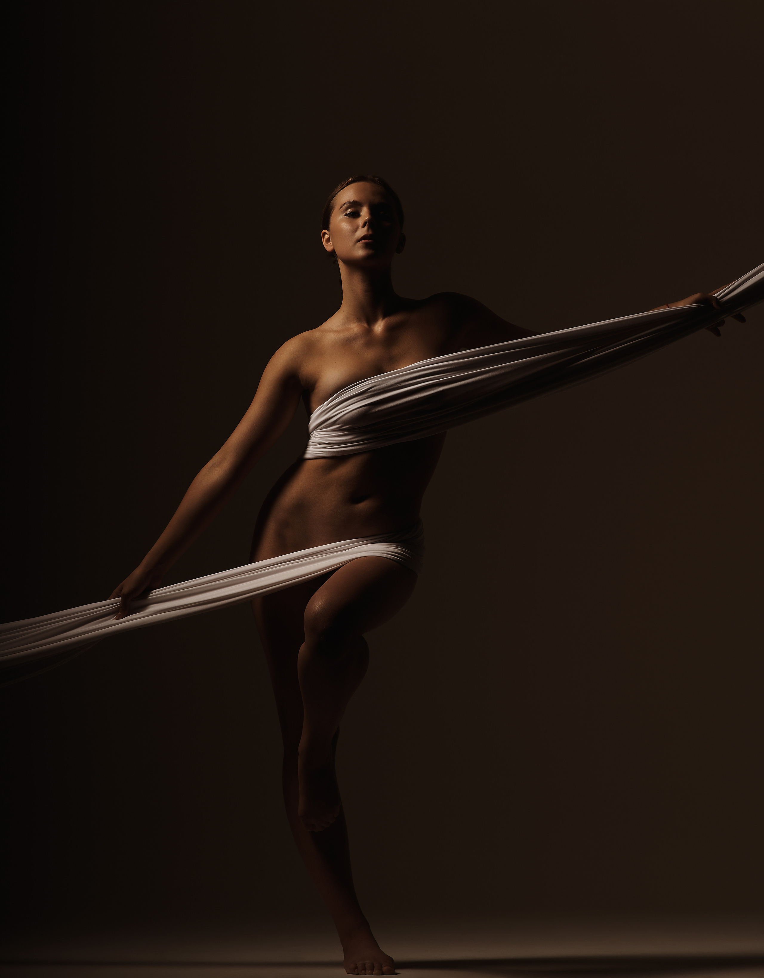 Nude. Студийный, семейный, свадебный, фэшн и ню фотограф в Астрахани, производство выпускных альбомов. Руслан Кондрашин