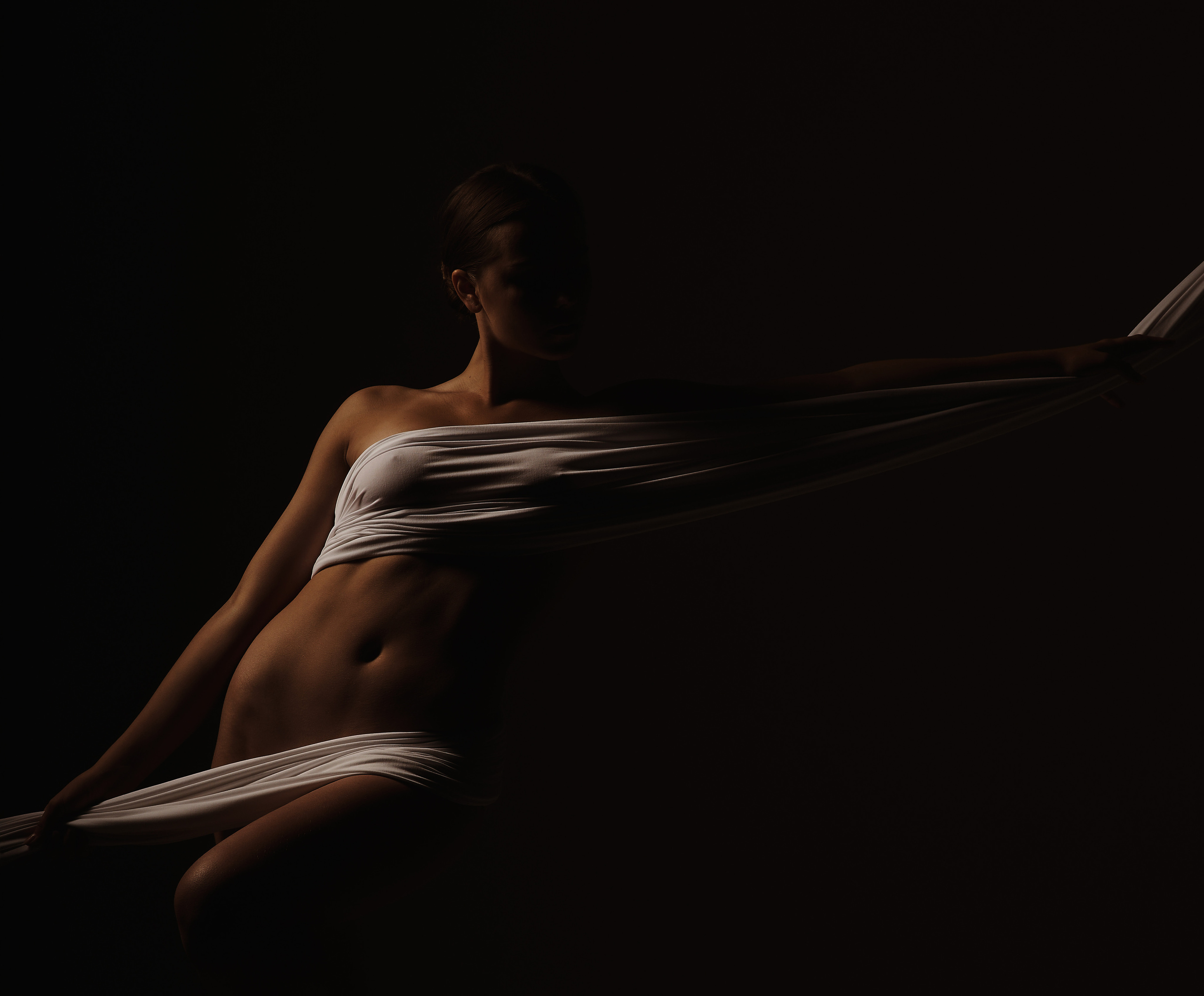 Nude. Студийный, семейный, свадебный, фэшн и ню фотограф в Астрахани, производство выпускных альбомов. Руслан Кондрашин