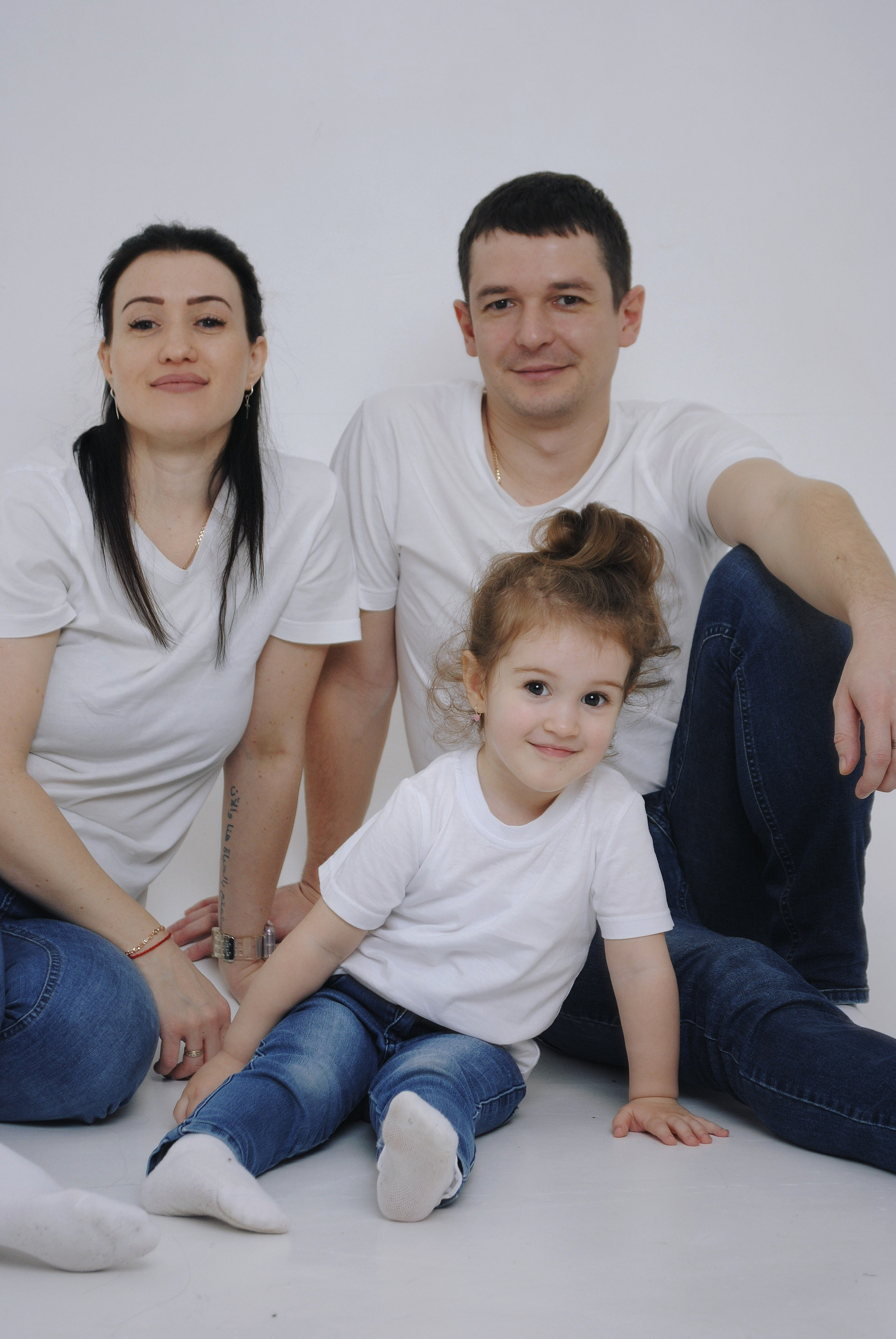 Ева и семья. Фотограф Мария Мусаелян