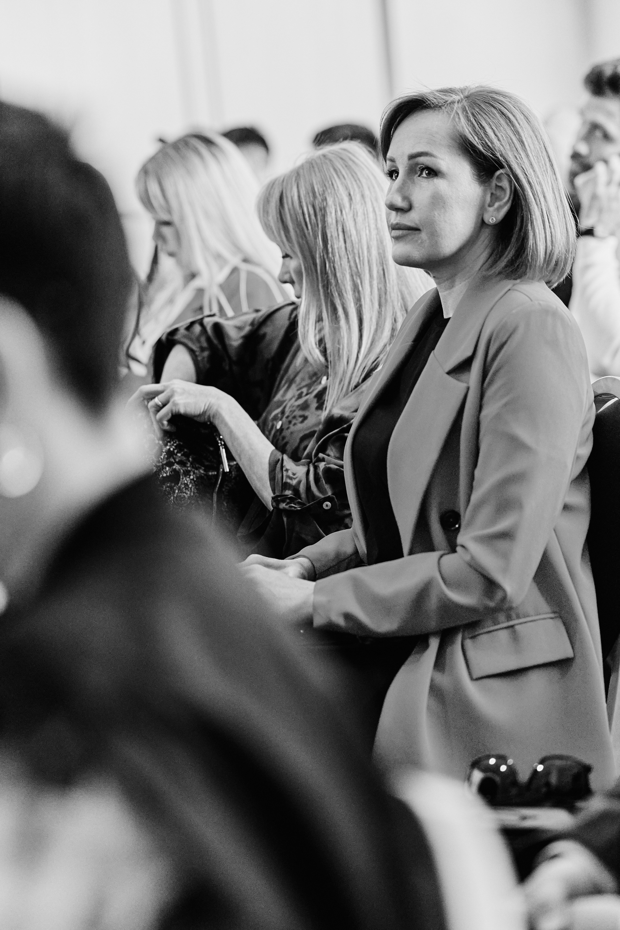 Форум Бизнес-тренды 2025 в Marriott Hotel 28.04. Свадебный репортажный фотограф краснодар максим дремов дрёмов фотосессия студия цена