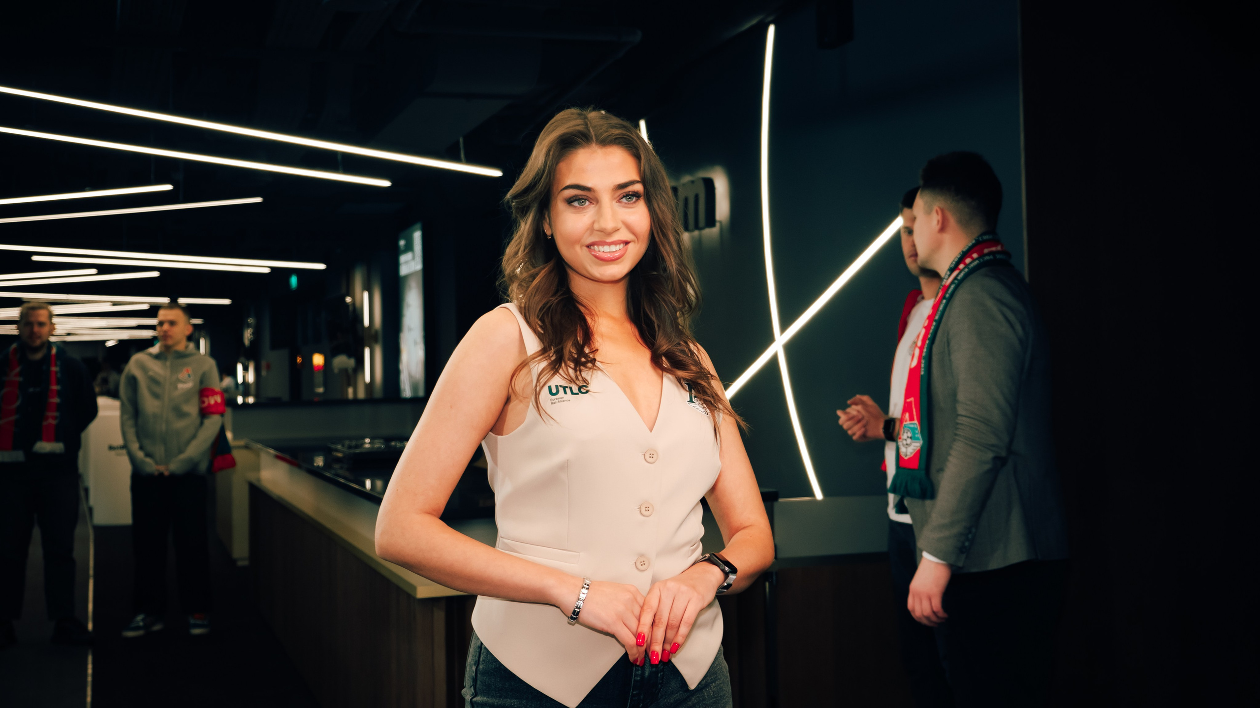 Pubblicità. Fotografo a Mosca con un’atmosfera notturna di foto