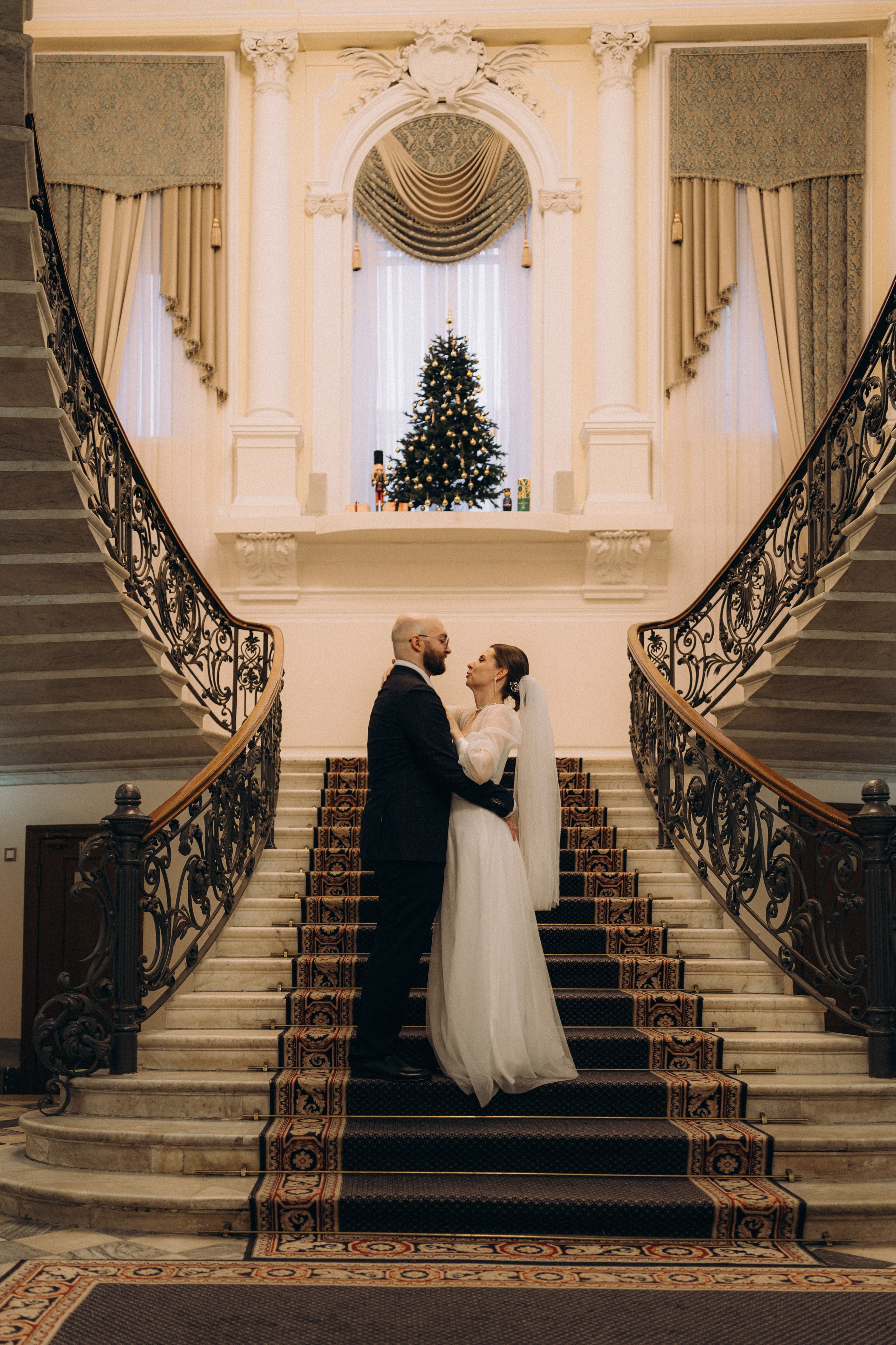 СВАДЕБНАЯ СЬЕМКА ВО ВТОРОМ ДВОРЦЕ (ДЕКАБРЬ) ТАКЖЕ СЬЕМКА В СТУДИИ НА ЧЕРНЫШЕВСКОЙ. Профессиональный фотограф, Санкт-Петербург — Виктория Богомолова