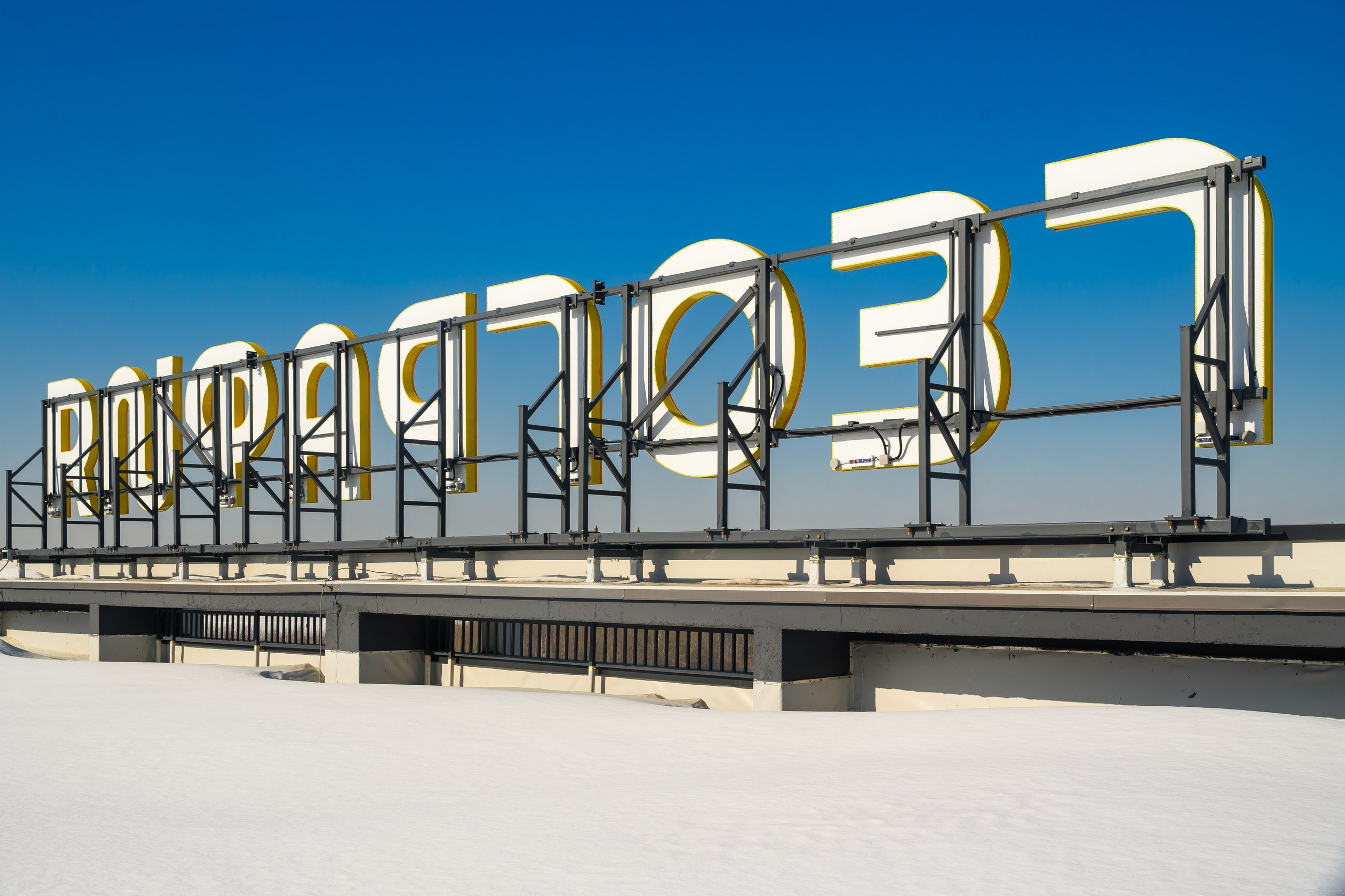 Наружная реклама. NOVA / РЕКЛАМА