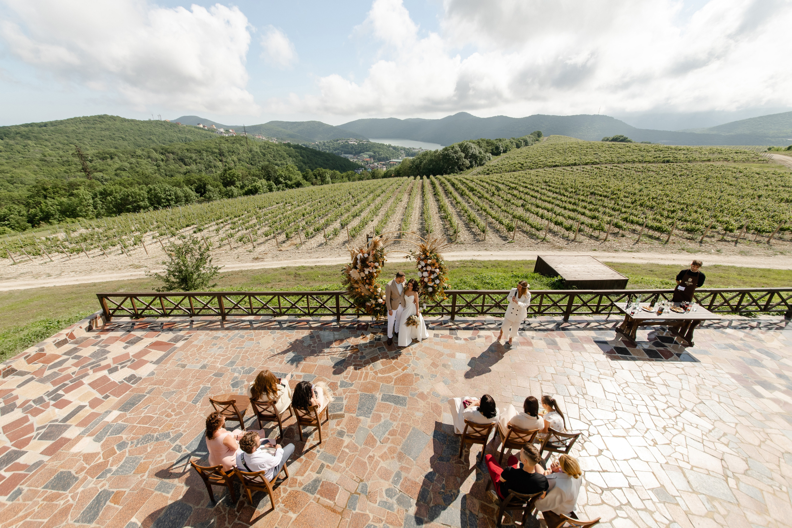Свадьба в Абрау-Дюрсов. Фотограф на свадьбу. Свадебный фотограф в Ростове Максимов Максим