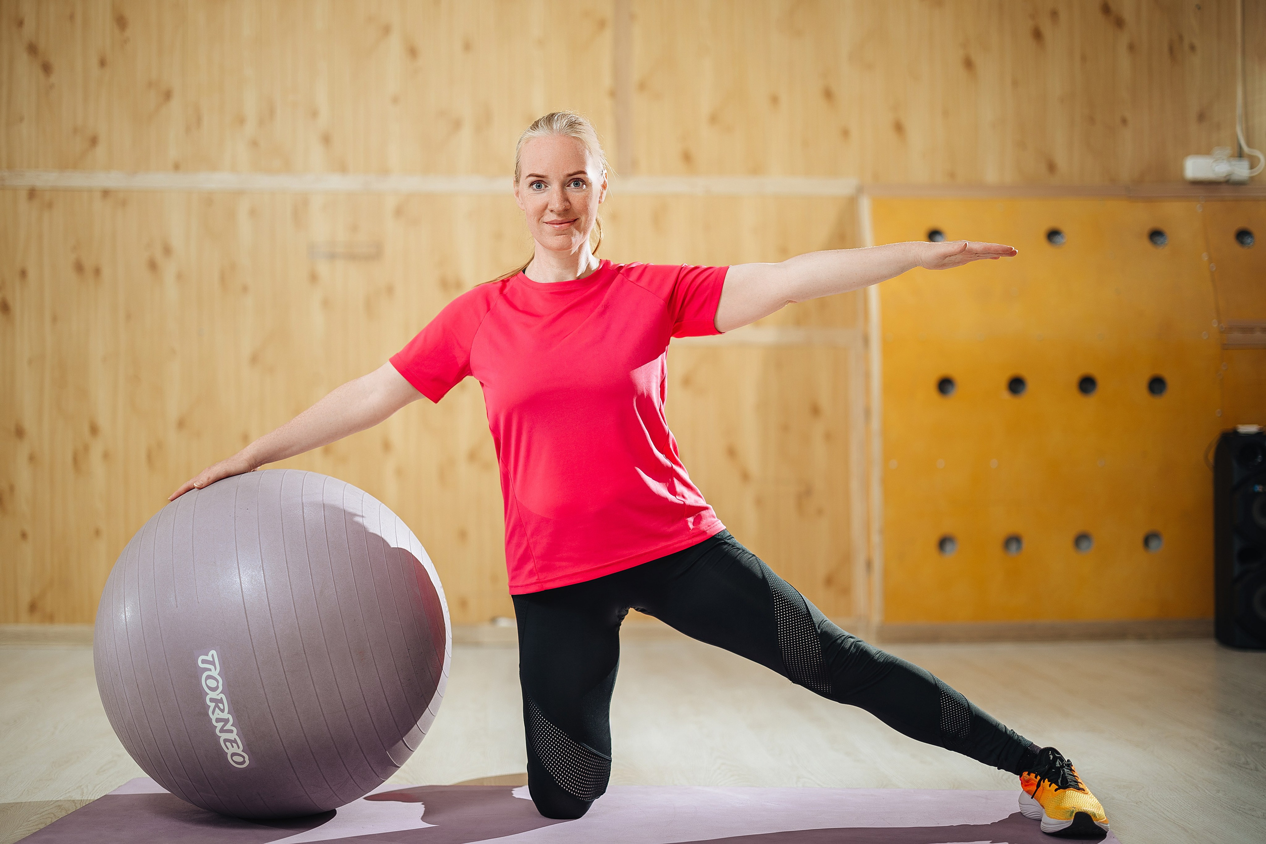 Ольга и Оксана тренера фитнес-зала «Импульс». Александр Антонов. Профессиональный свадебный, репортажный фотограф в Москве, Подольске. Фото+Видео на любой праздник