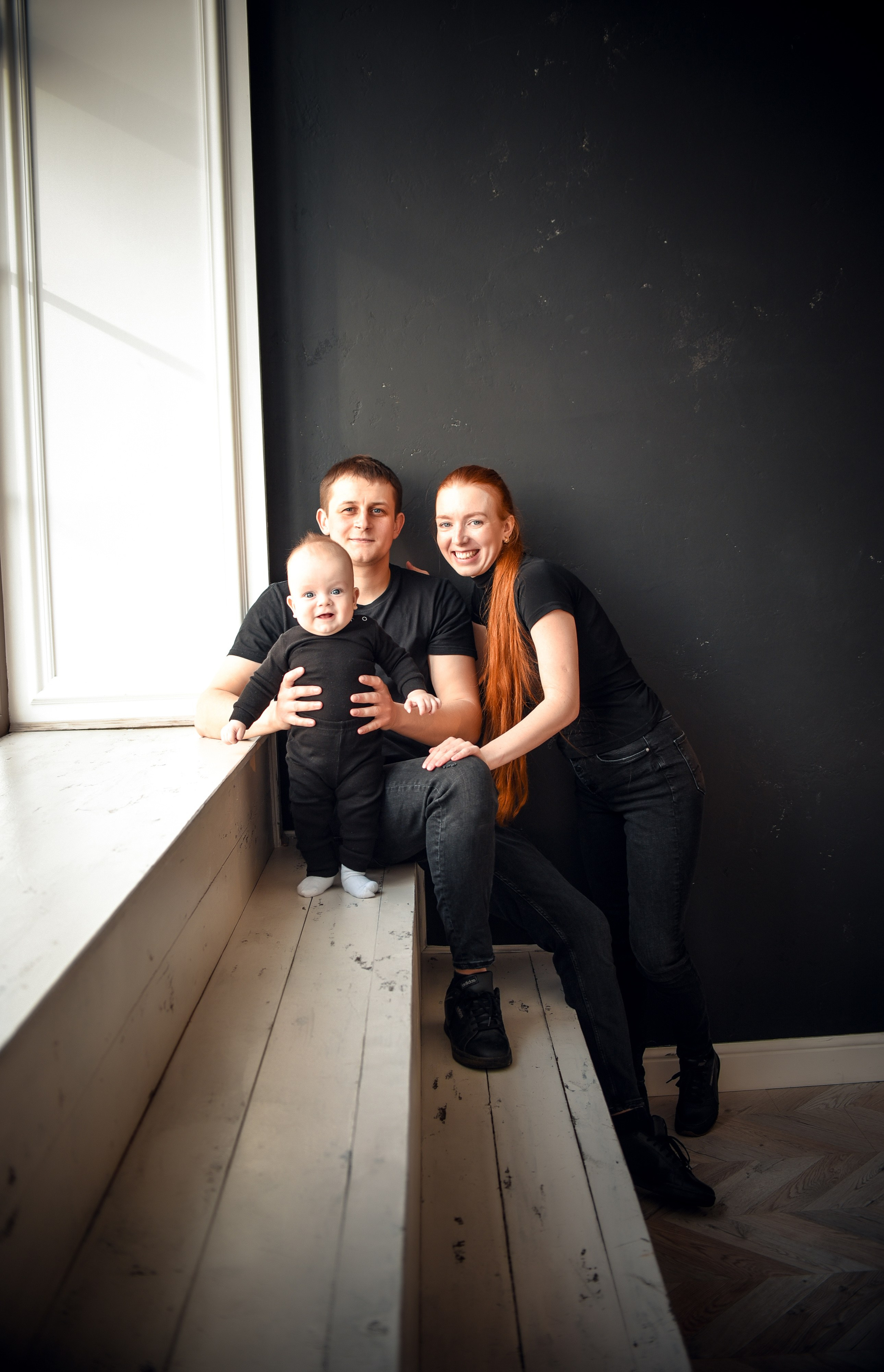 Семейная студийная фотосессия 3. Свадебный, семейный, детский, контент фотограф в Омске Максим Ильин