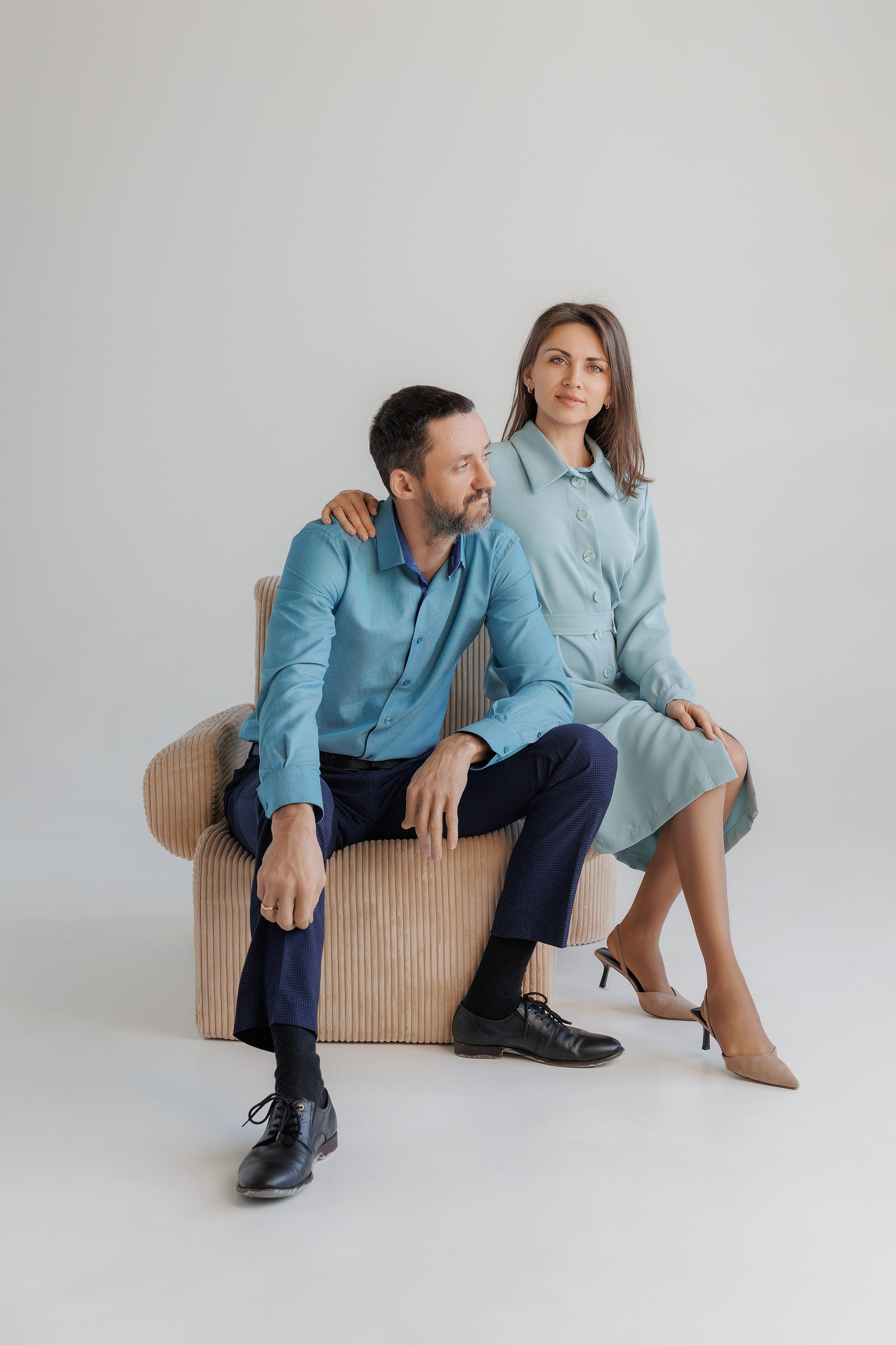 Катя с семьей. Фотограф женского портрета, беременности и материнства Харькова Елена