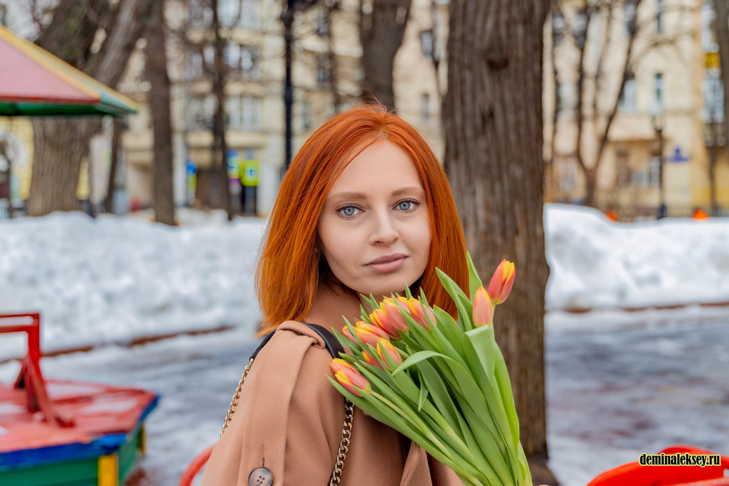Весенняя фотопрогулка со Светланой на Патриарших прудах. Репортажный, семейный и студийный фотограф в Москве Демин Алексей