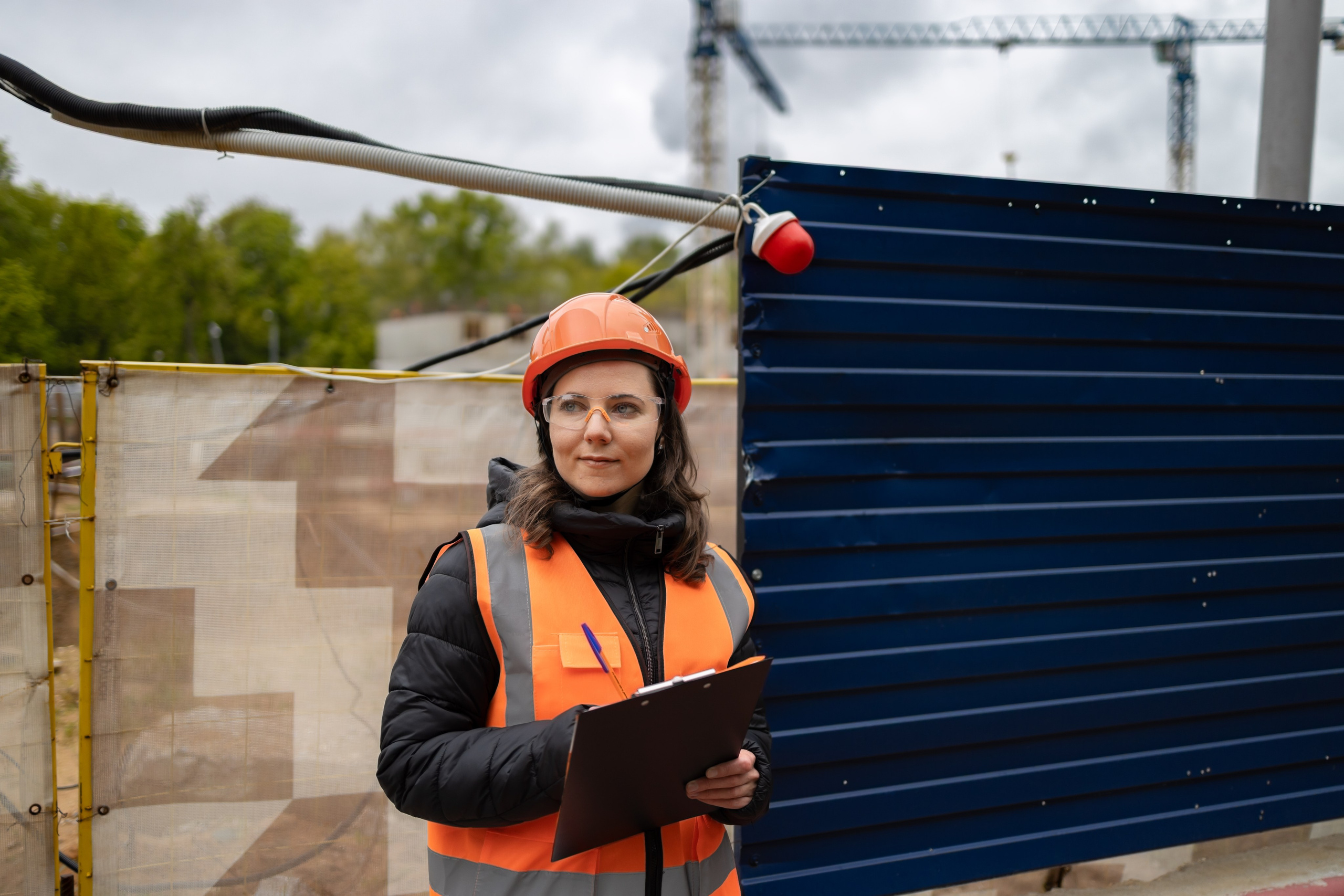 Фотосессия «Стройка» модель Ирина. Репортажный, семейный и студийный фотограф в Москве Демин Алексей
