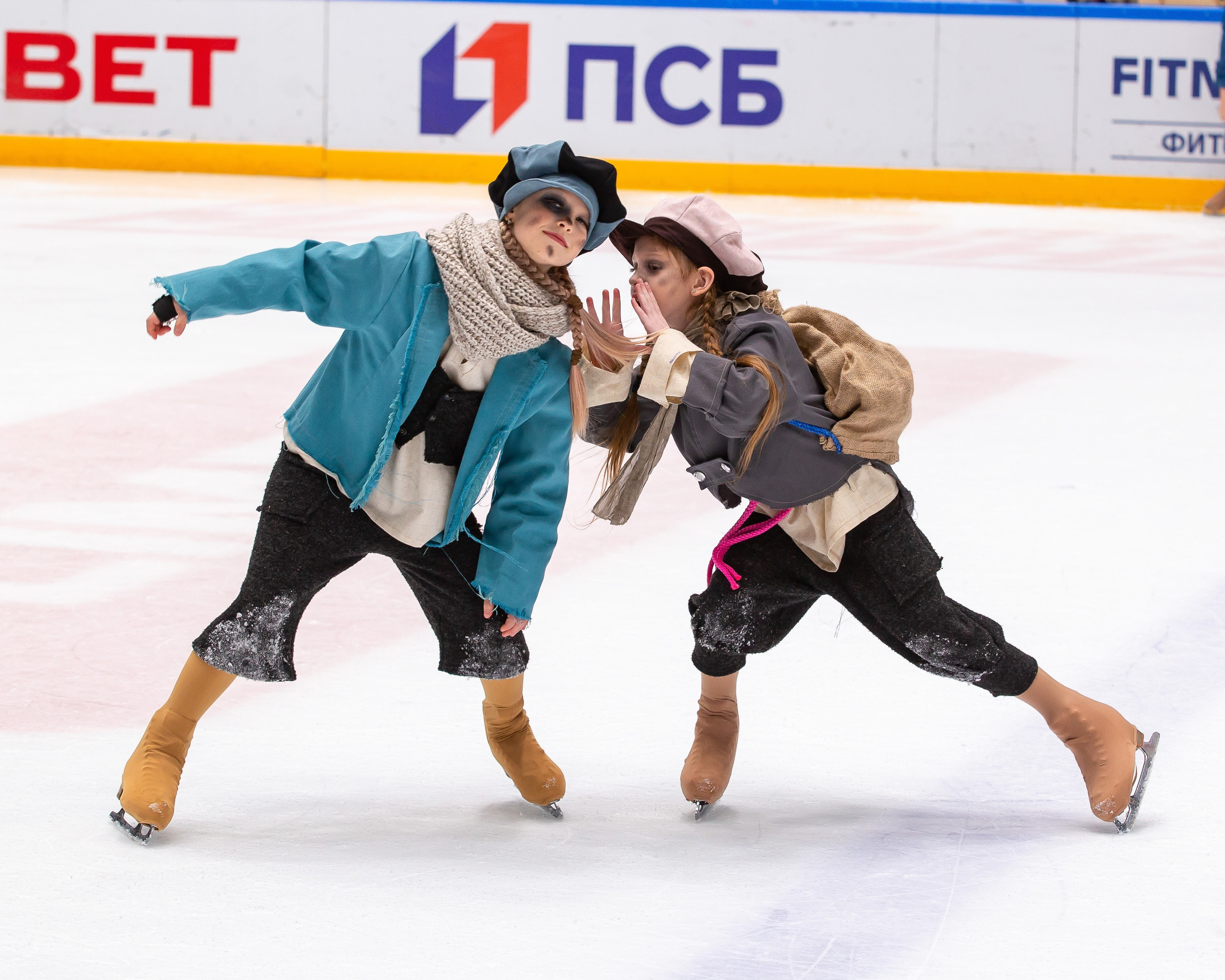 VII Ежегодный фестиваль массовых танцев на льду и фигурного катания «Петровский лёд» Санкт-Петербург 2024. Репортажный фотограф в Москве