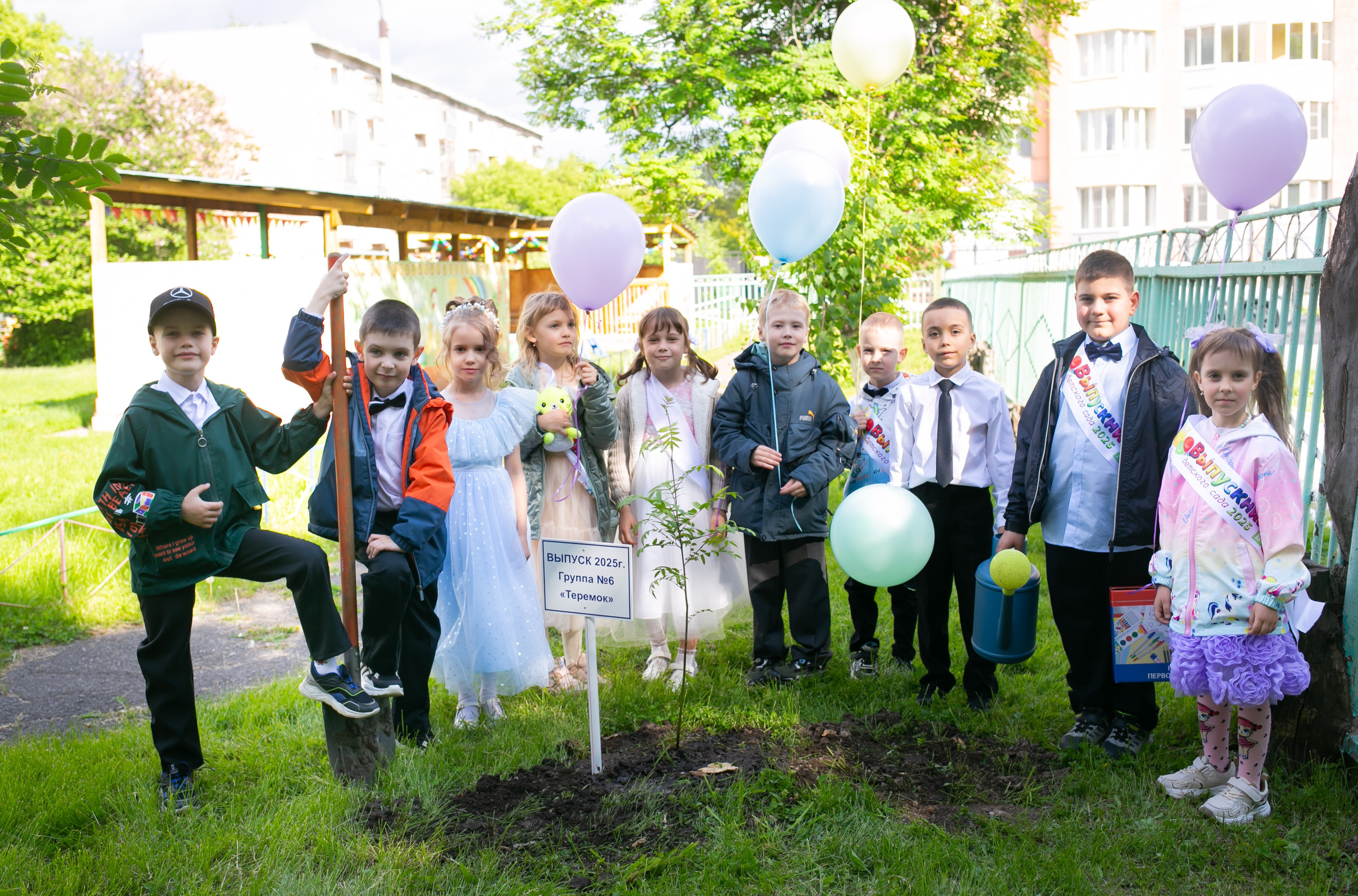 Выпускные и Утренники. Фотограф новорожденных и семейный фотограф НСО г. Бердск Марина Львова