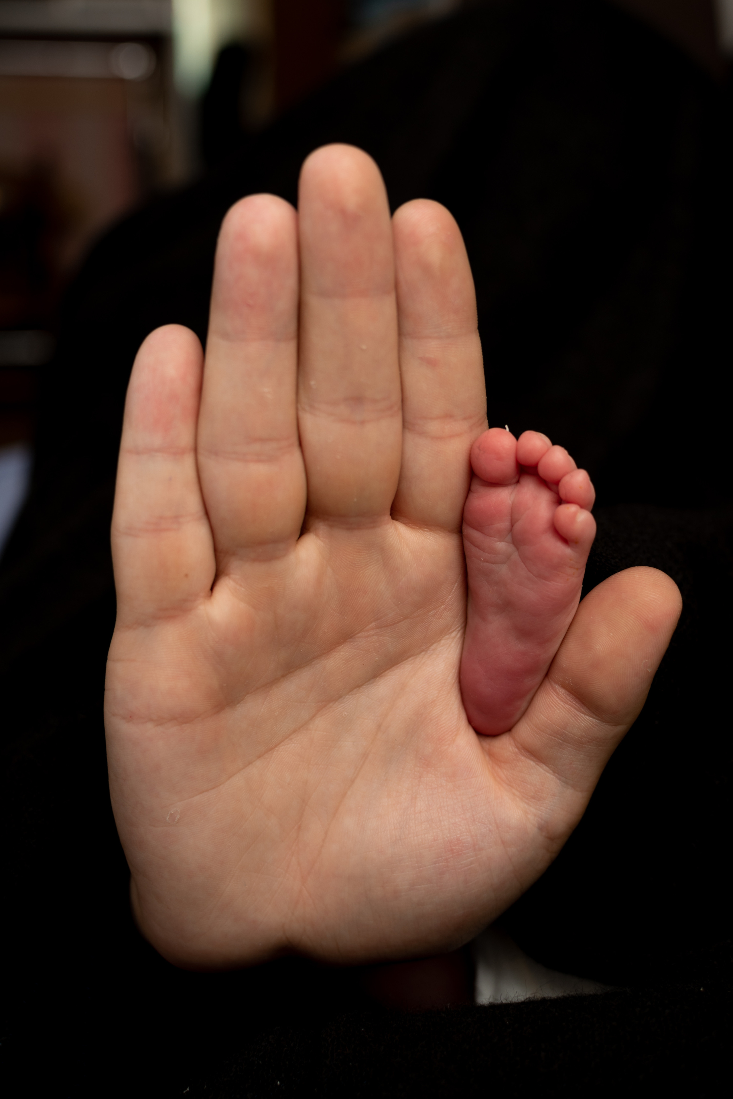 Малышка Анна и невероятные съемки «на черном». Фотограф новорожденных в Нижневартовске Лара Курдюкова