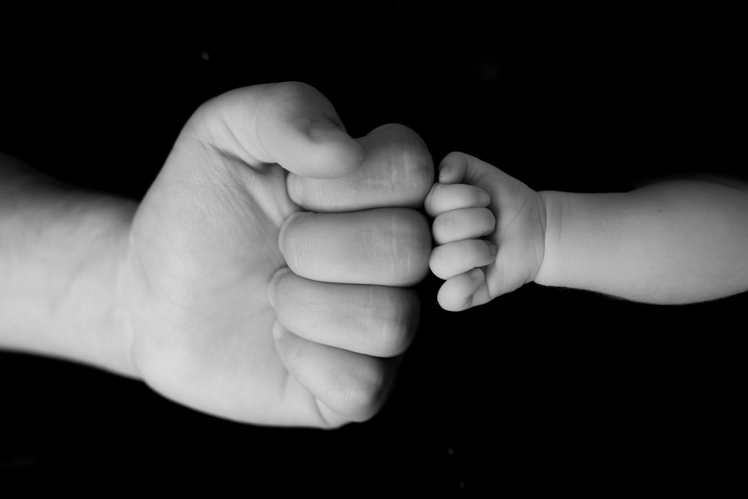 Малышка Анна и невероятные съемки «на черном». Фотограф новорожденных в Нижневартовске Лара Курдюкова