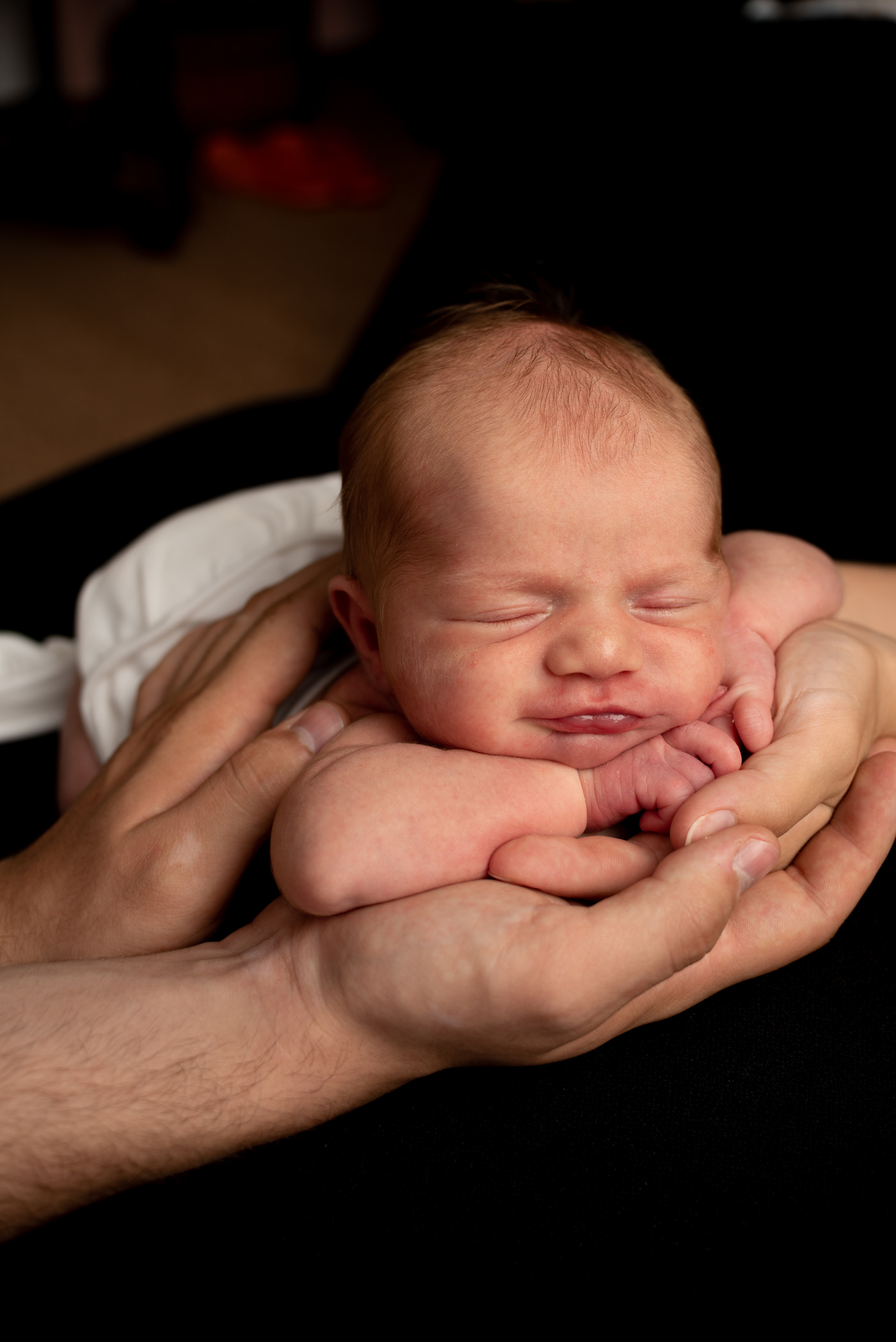 Малышка Анна и невероятные съемки «на черном». Фотограф новорожденных в Нижневартовске Лара Курдюкова