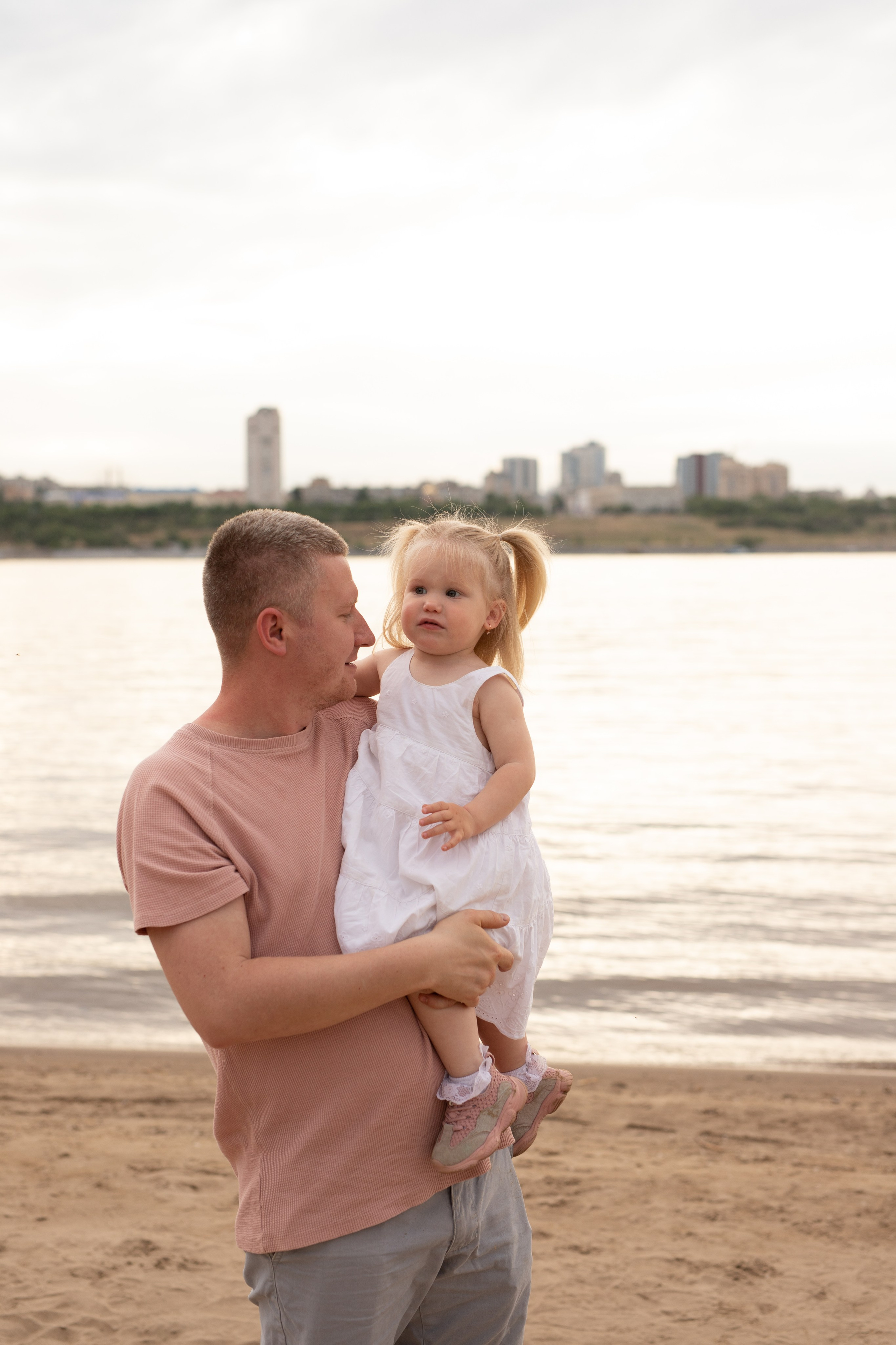 Портфолио семейная съемка Волгоград Волжский. Фотограф новорождённых Волгоград Волжский Дарья Рыскаль