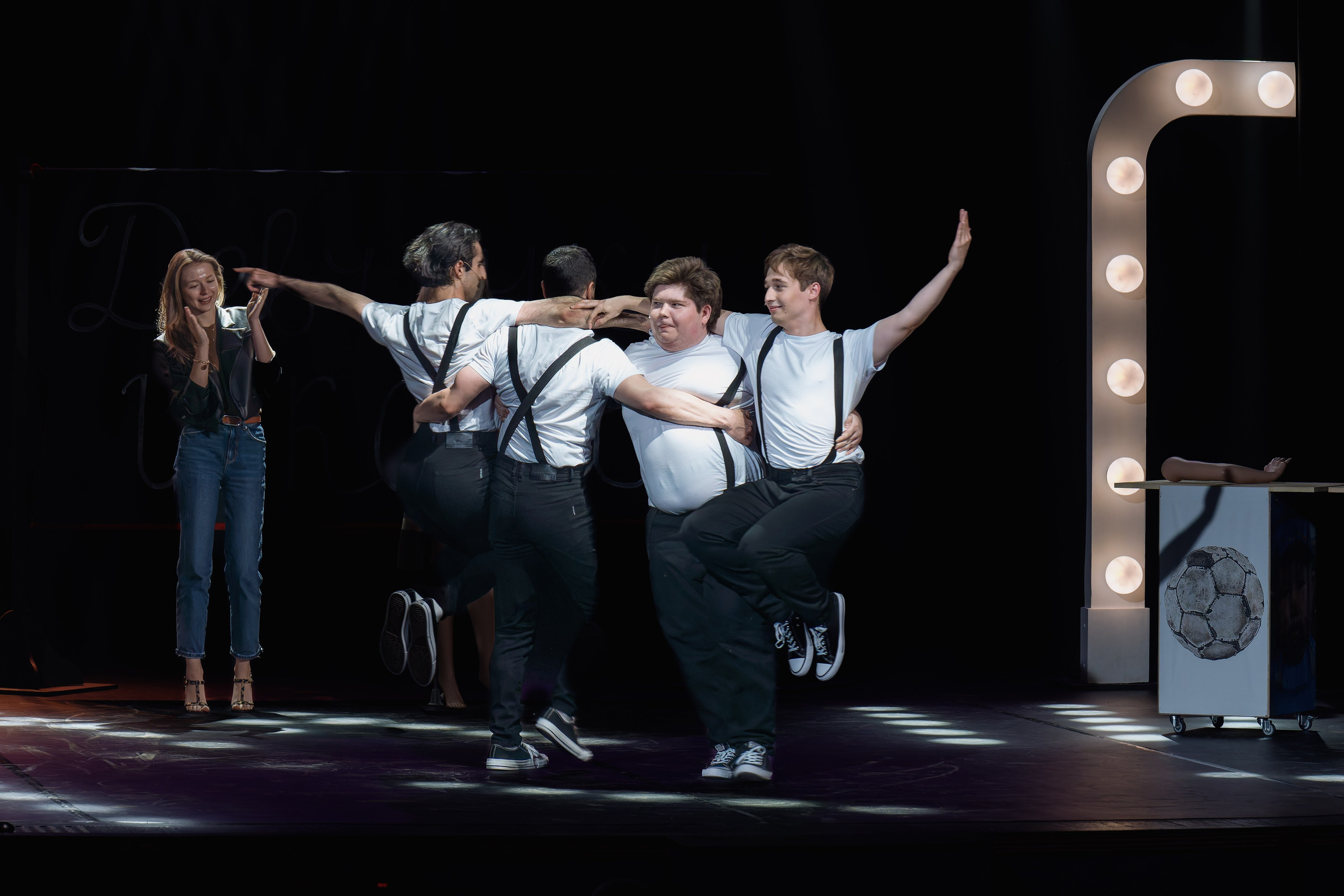 Театр Роста: Пацаны. Сайт фотографа Сергея Абрамова