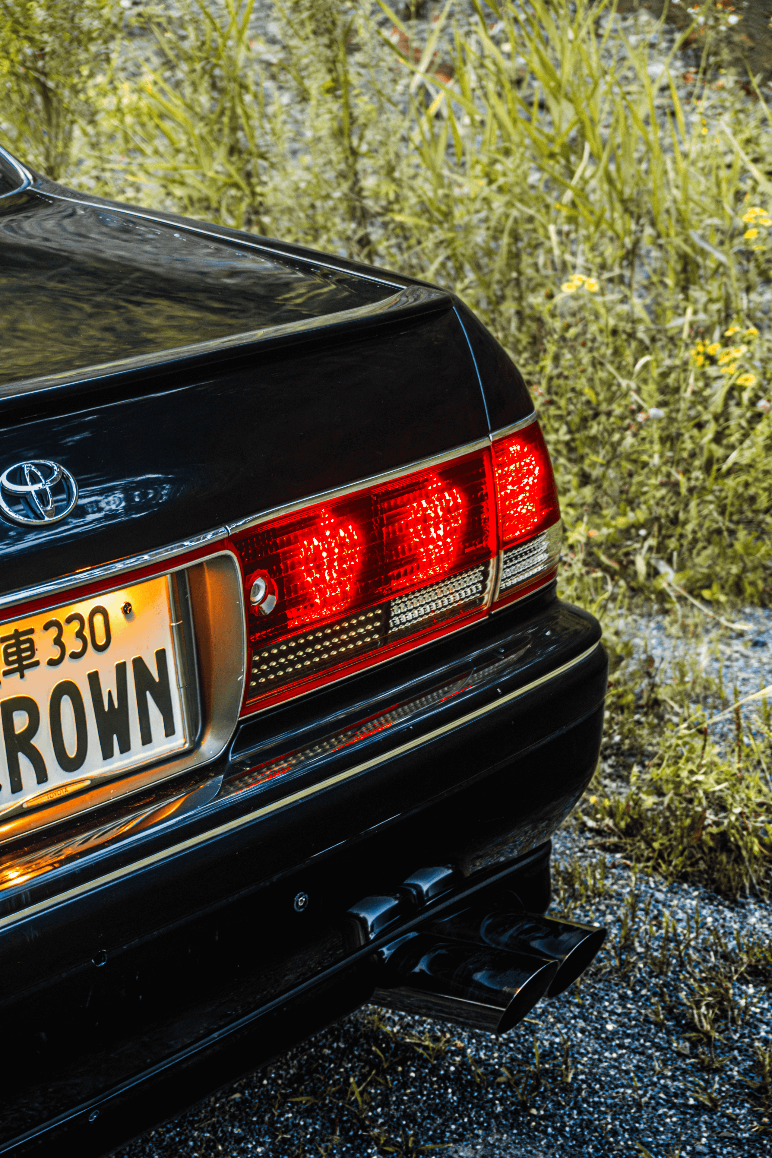 Toyota Crown S155: бриллиант в стенс-короне Владивостока