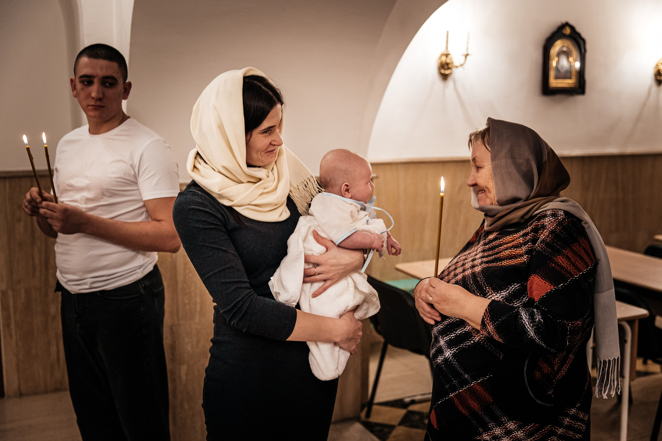 Таинство крещения Савелия. Александра, репортажный и событийный фотограф
