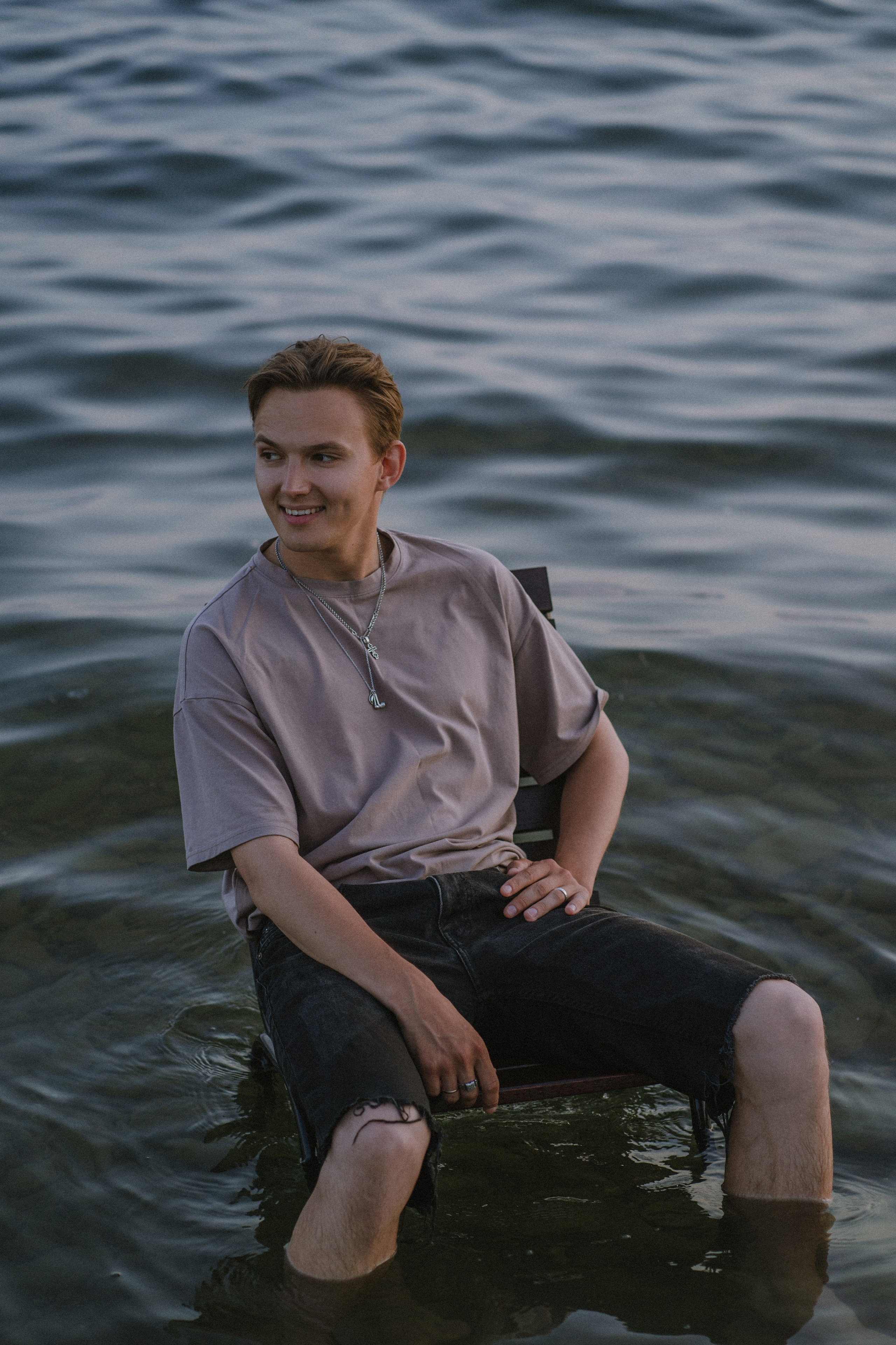 Последствие случайной встречи. Обложка сингла + контент-съемка. Творческие фотосессии в Москве. Фотоальбом лидера группы ЯЛО