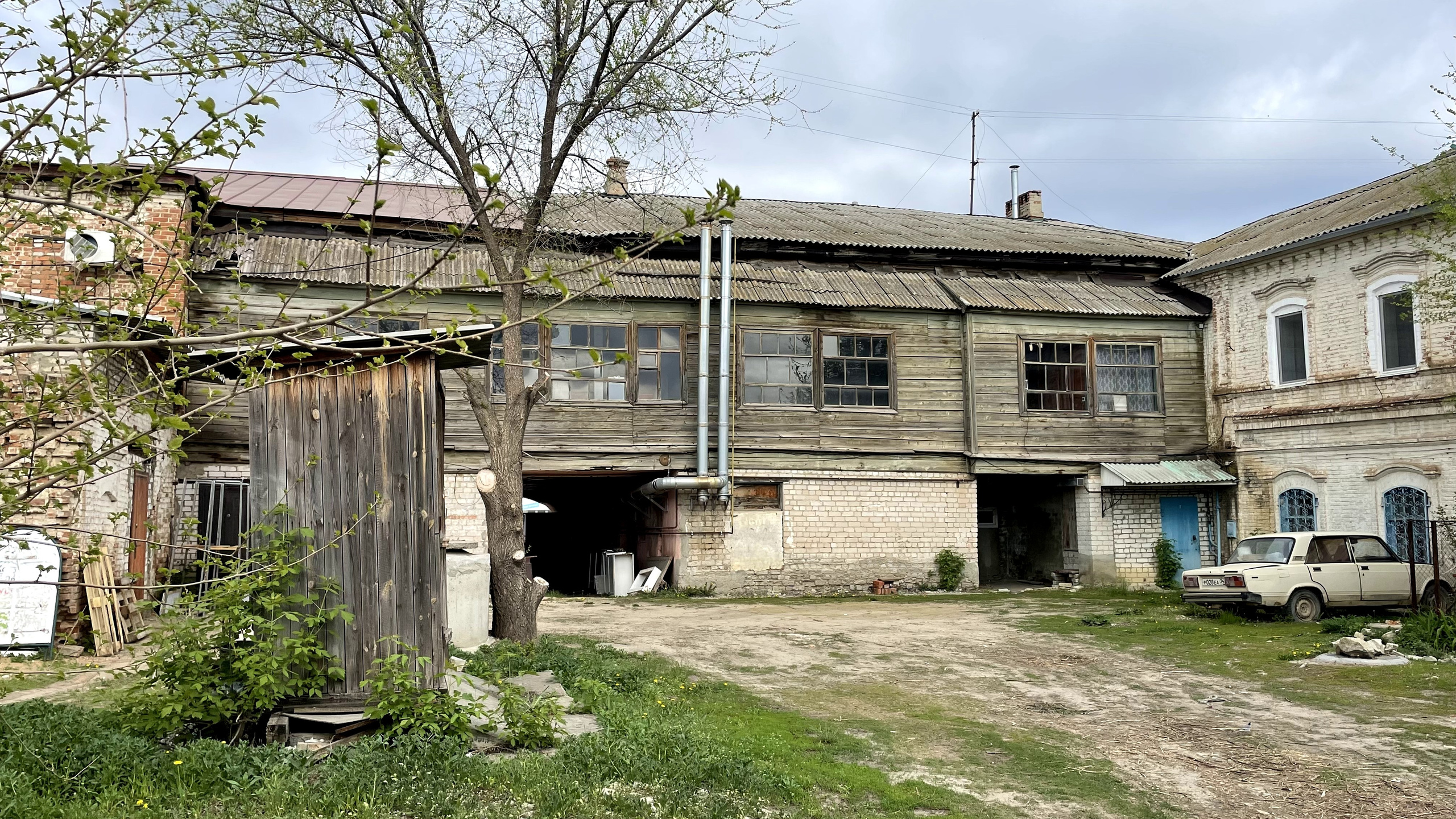 20 074 Ретро двор. ВИЗУАЛЬНЫЕ И ЗВУКОВЫЕ РЕШЕНИЯ ДЛЯ БИЗНЕСА И СЪЁМОК ТЕЛЕТЕЛА