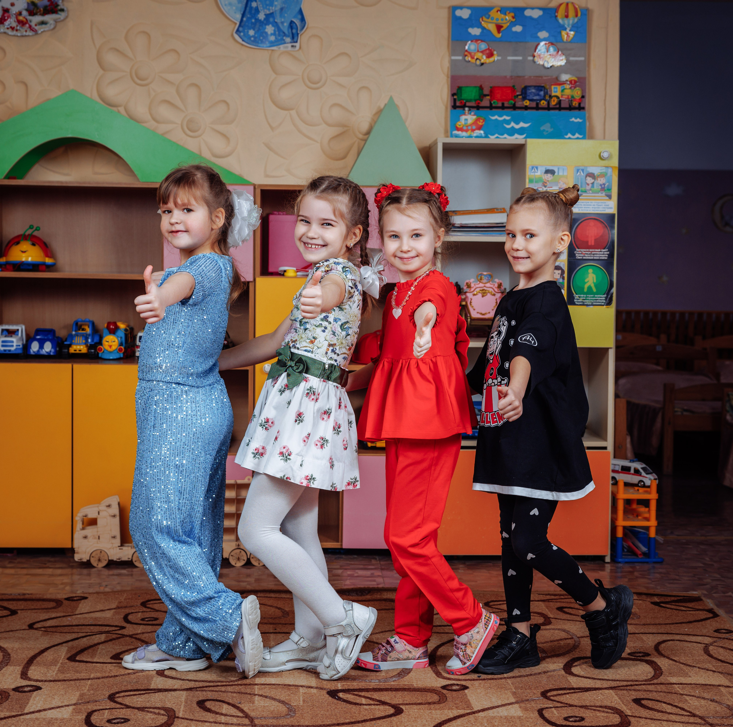 Детские сады. Выпускные школьные фото­альбомы для школ и детских садов в Волгограде и Волжском